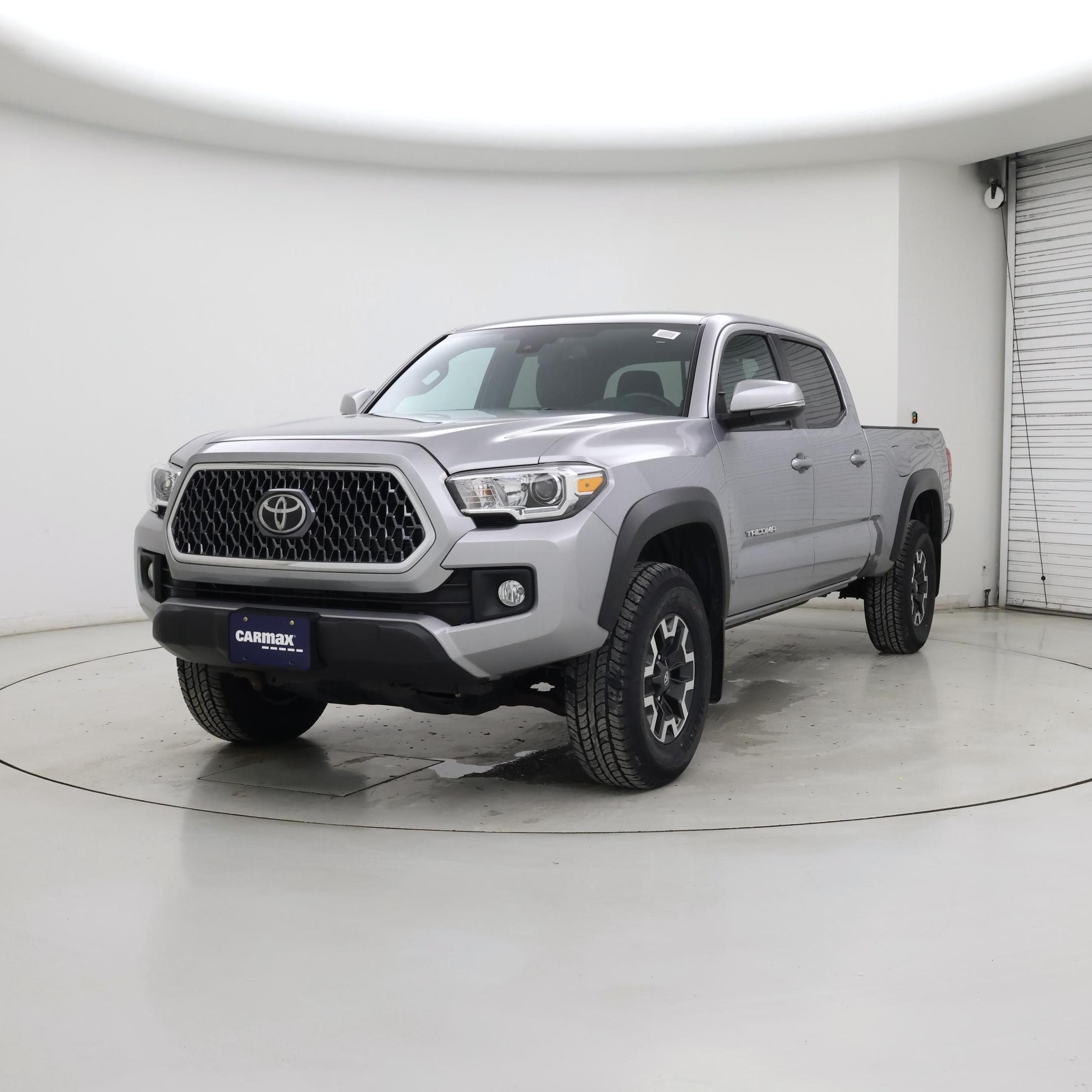 Thumbnail: 2019 Toyota Tacoma - 4