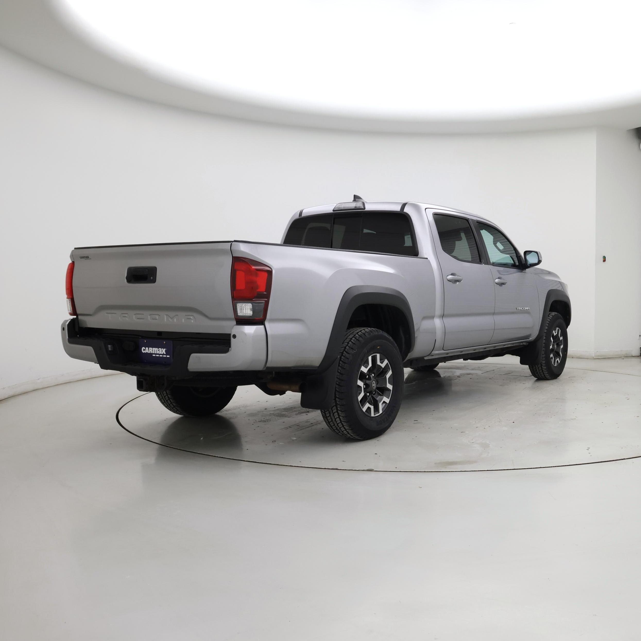 Thumbnail: 2019 Toyota Tacoma - 8