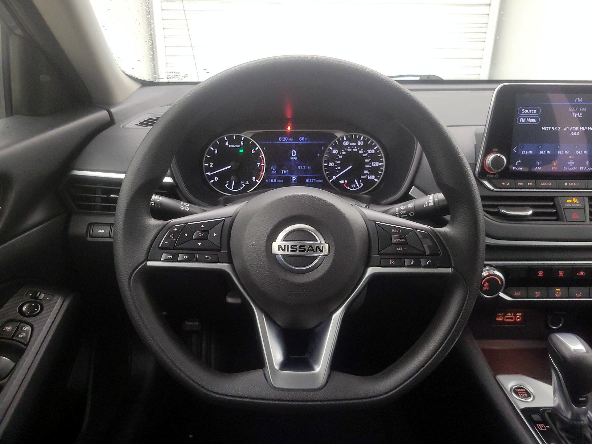 Thumbnail: 2022 Nissan Altima - 10