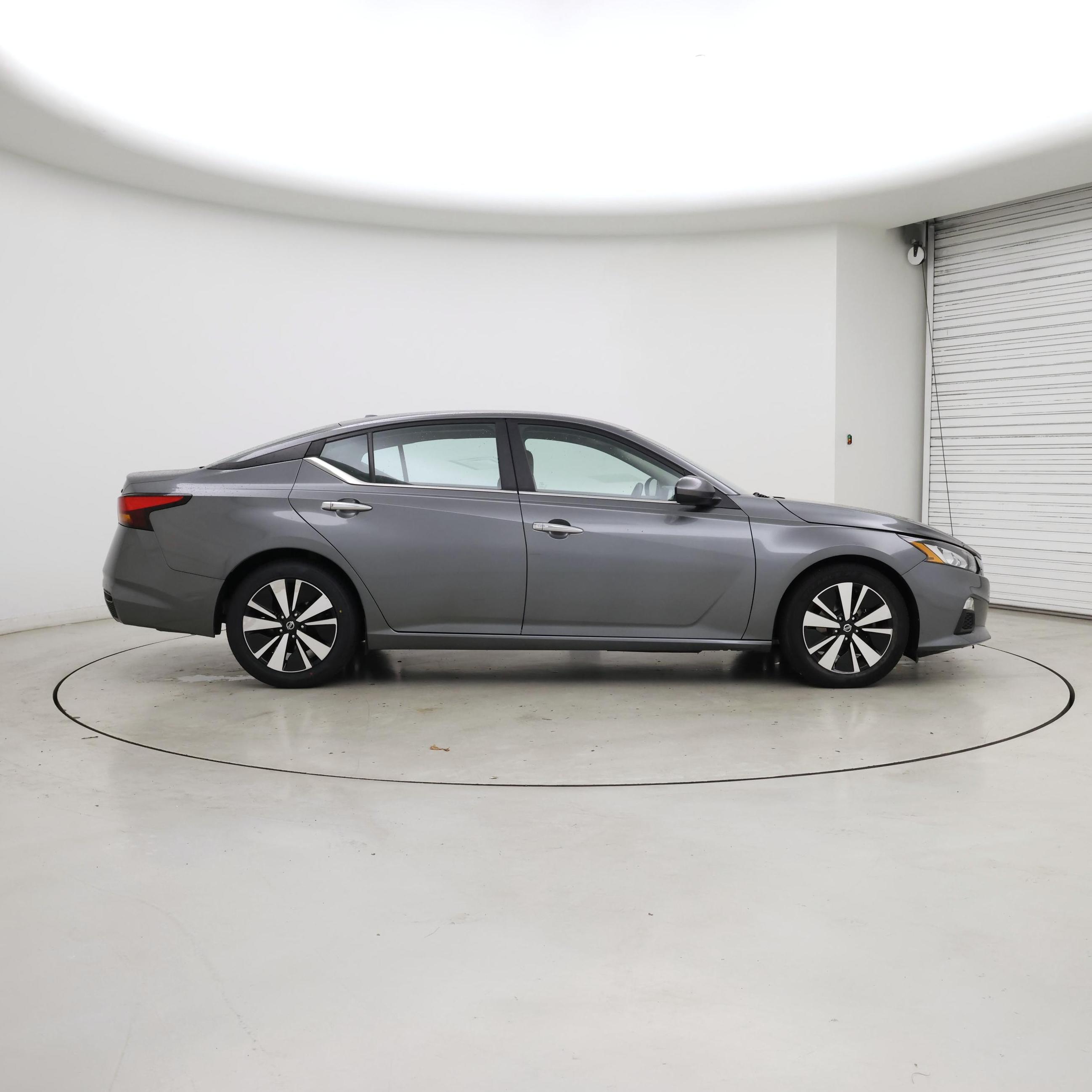 Thumbnail: 2022 Nissan Altima - 7