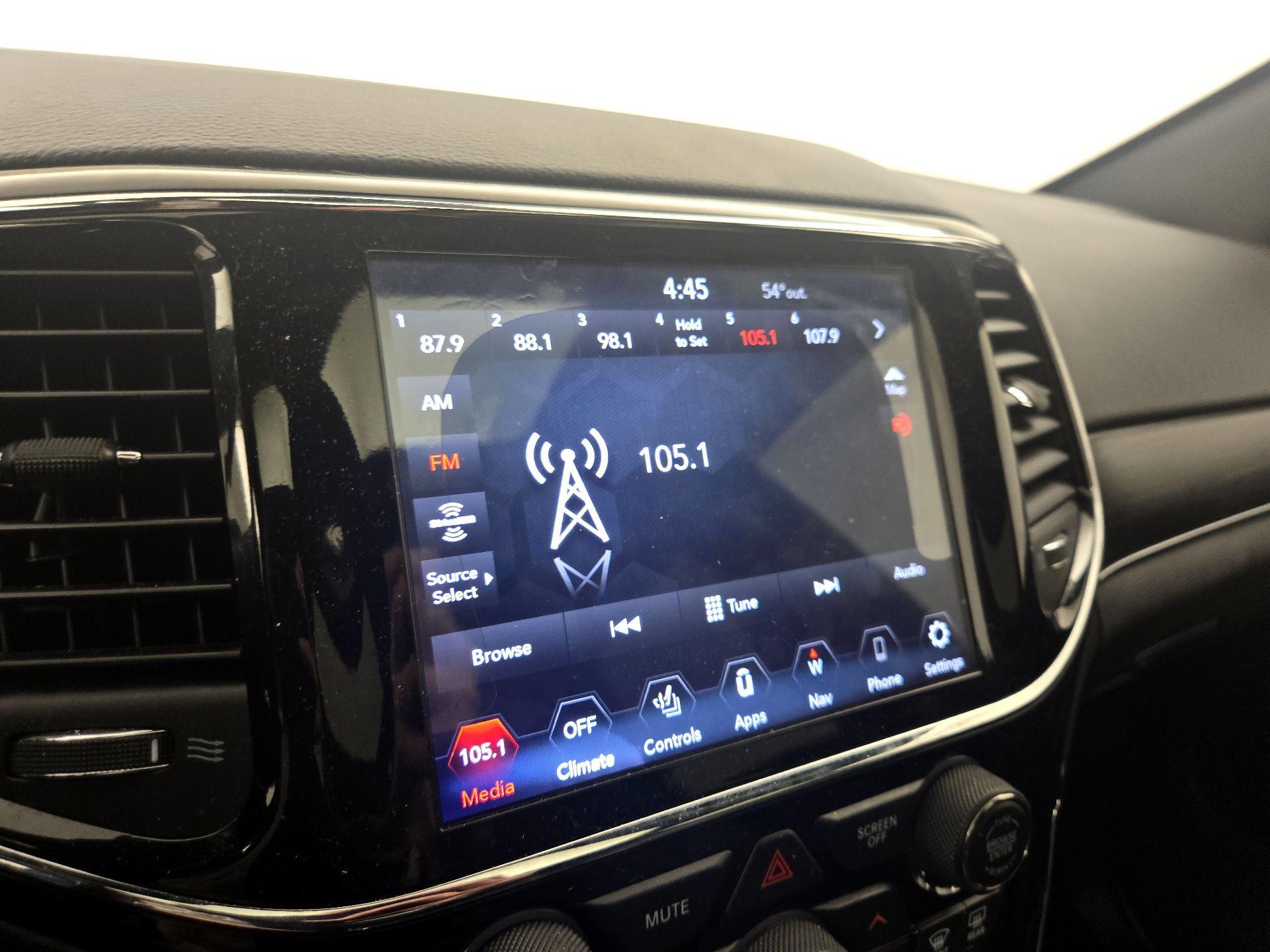 Thumbnail: 2020 Jeep Grand Cherokee - 16