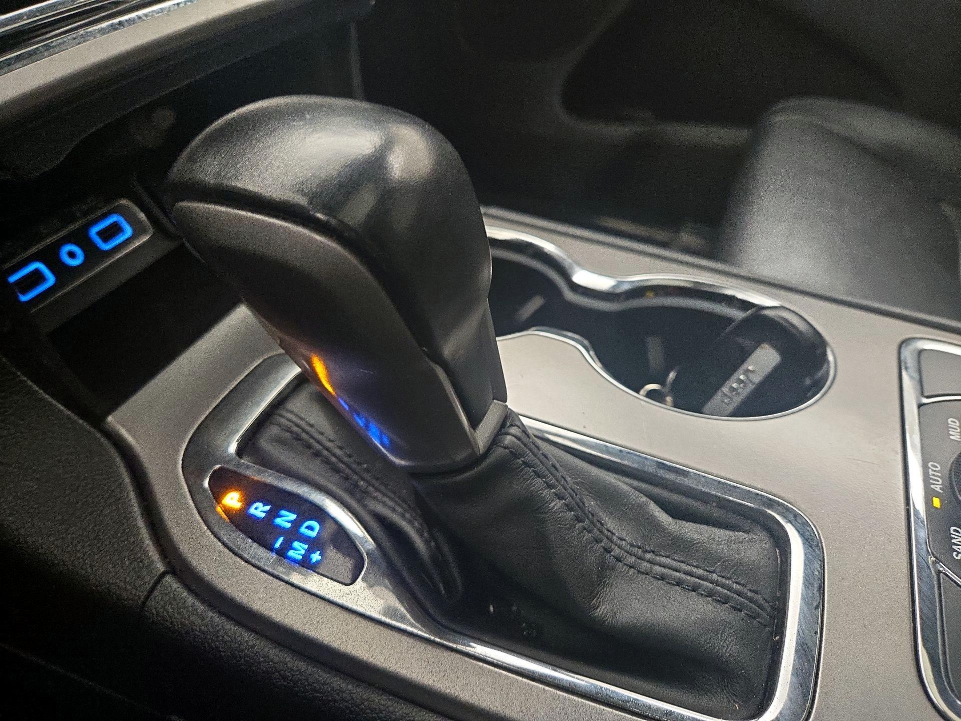 Thumbnail: 2020 Jeep Grand Cherokee - 18