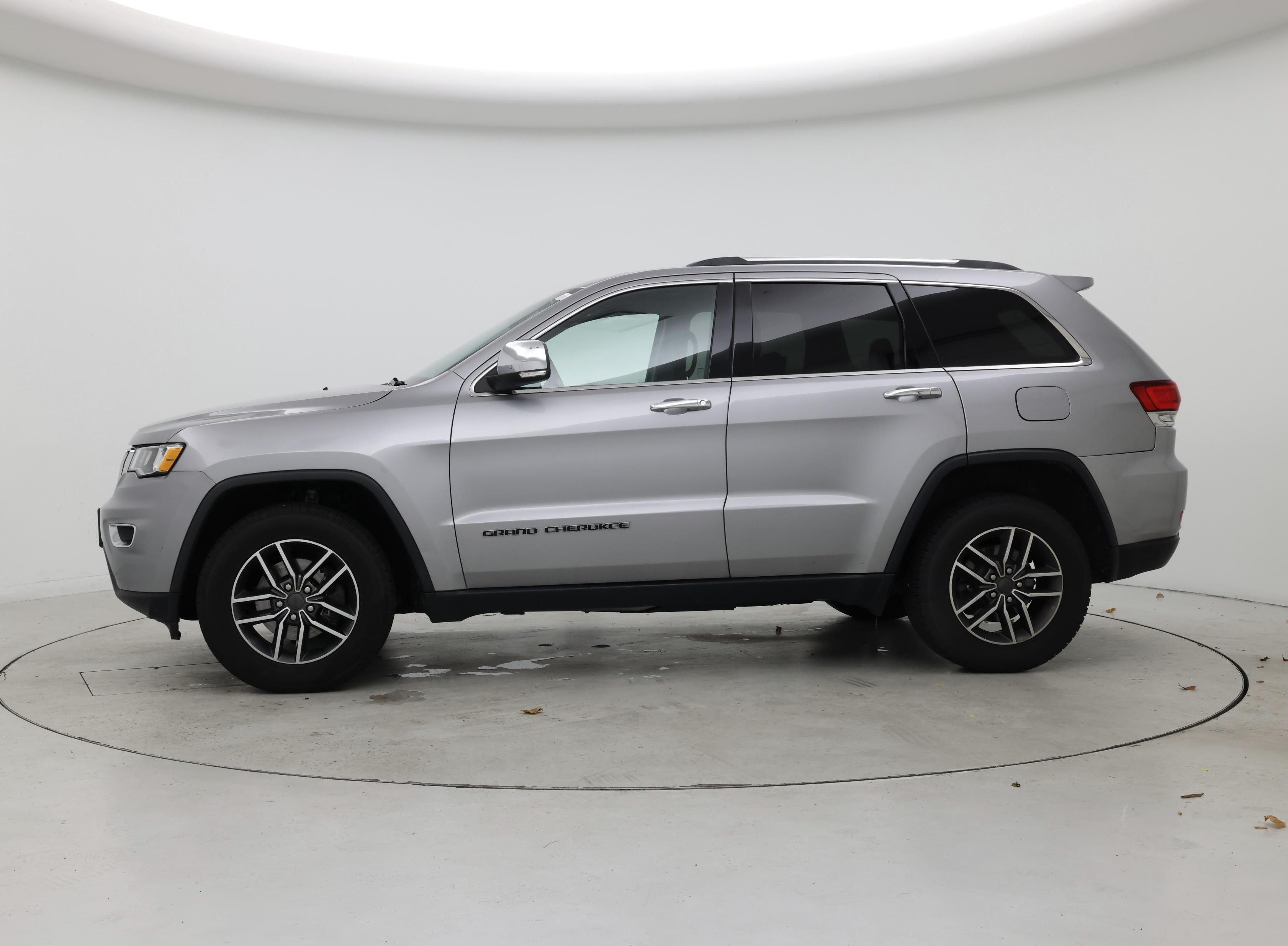 Thumbnail: 2020 Jeep Grand Cherokee - 3
