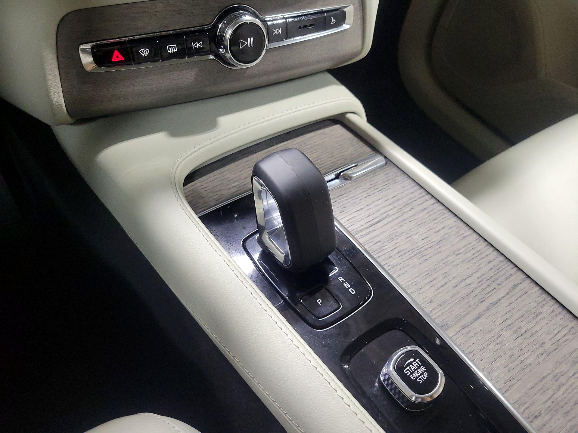 Thumbnail: 2023 Volvo XC90 - 17