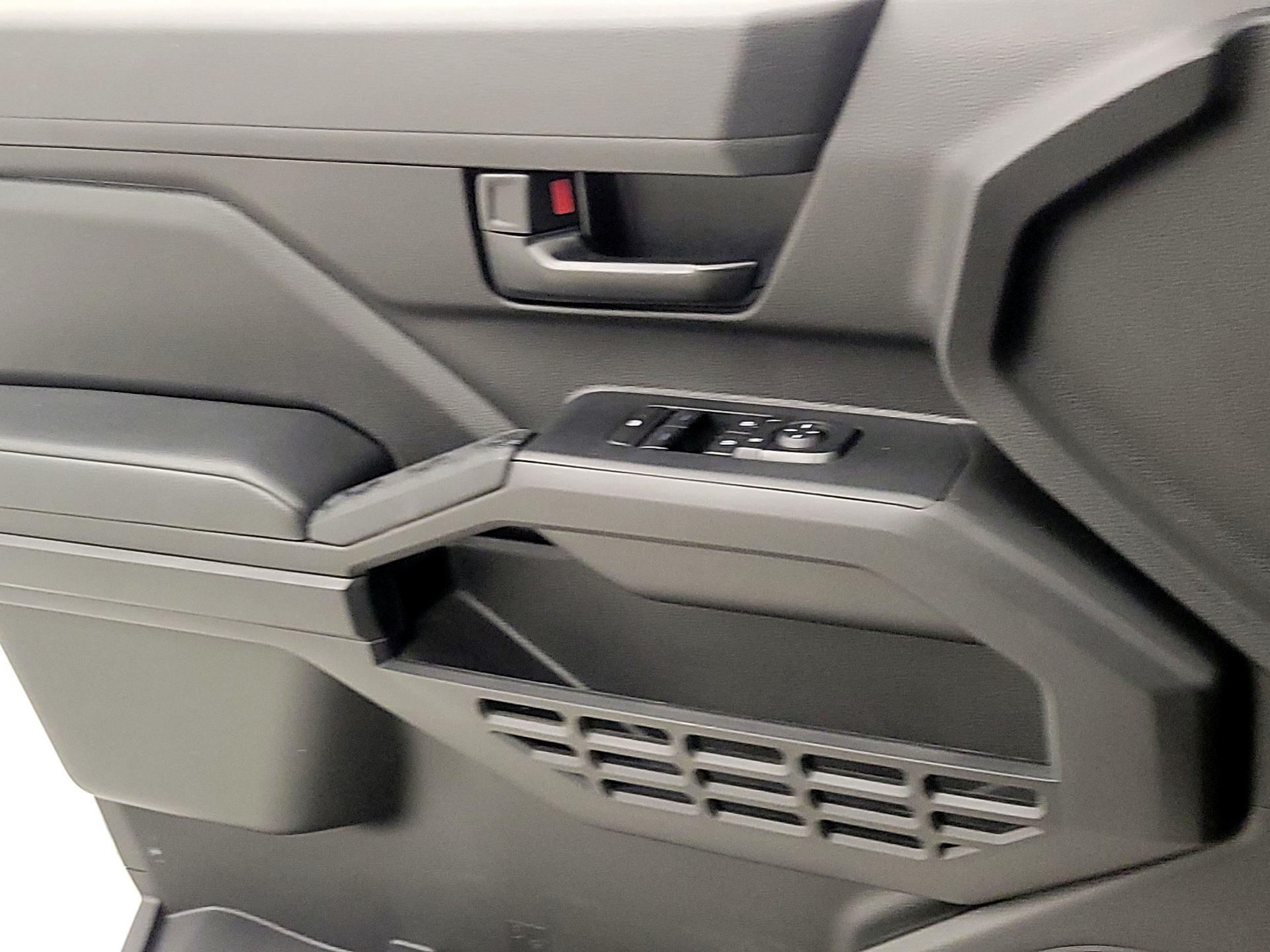 Thumbnail: 2024 Toyota Tacoma - 12