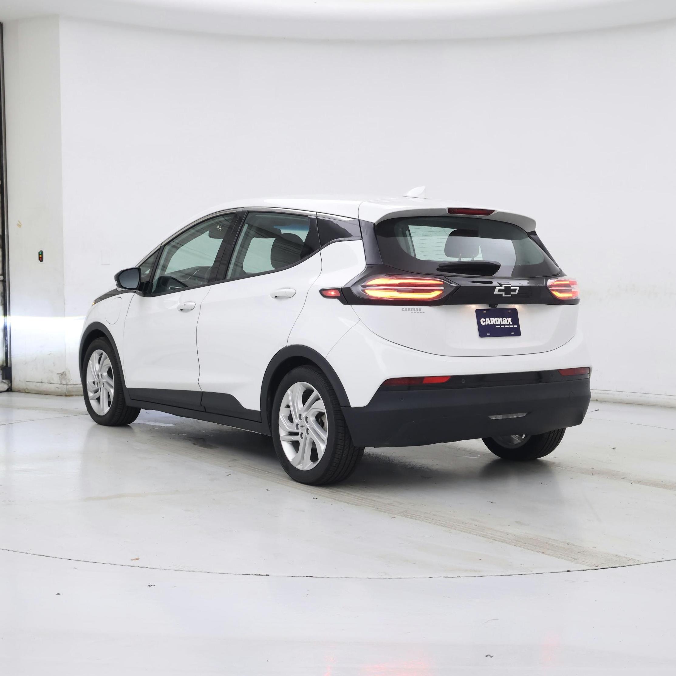 Thumbnail: 2023 Chevrolet Bolt EV - 2