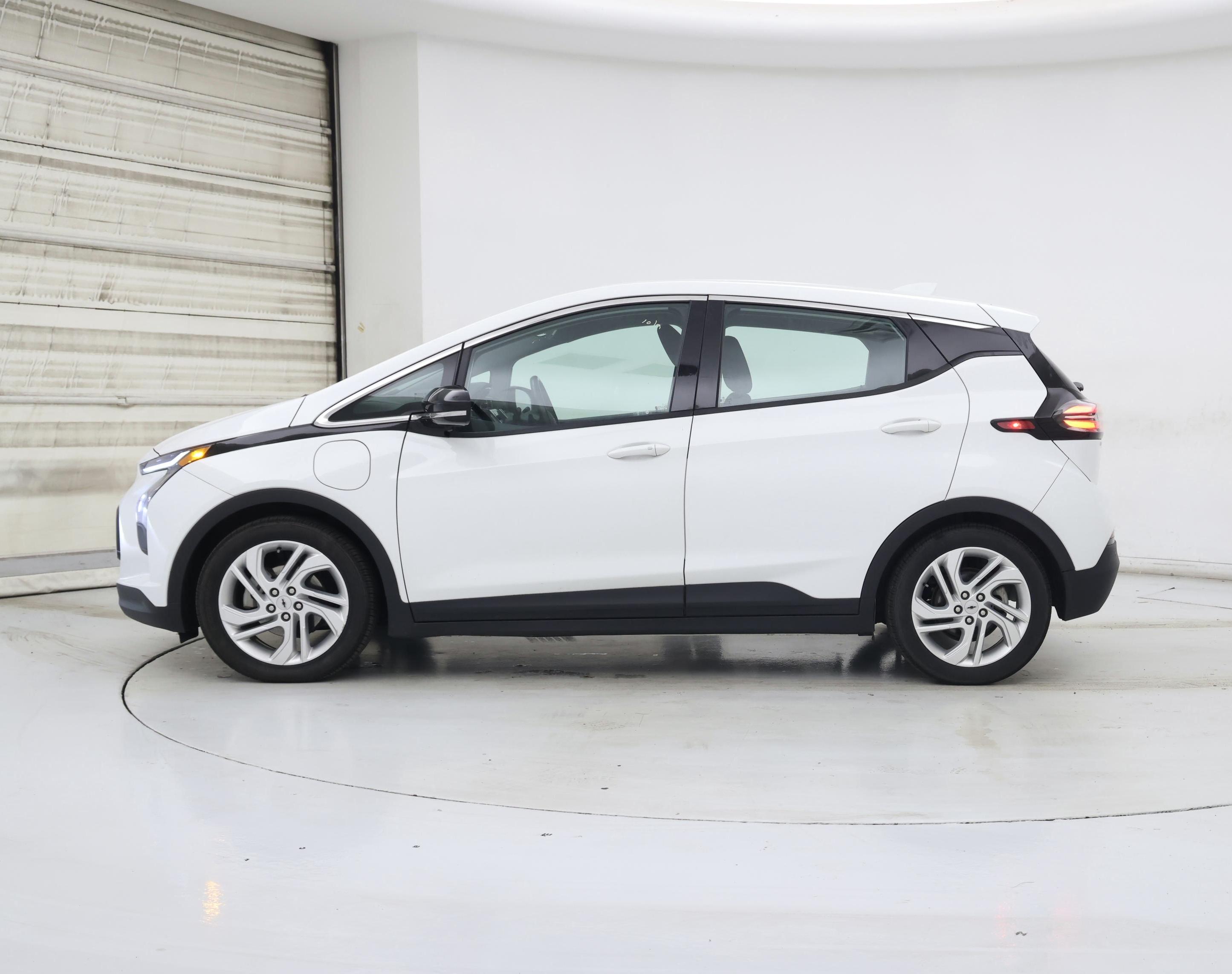 Thumbnail: 2023 Chevrolet Bolt EV - 3