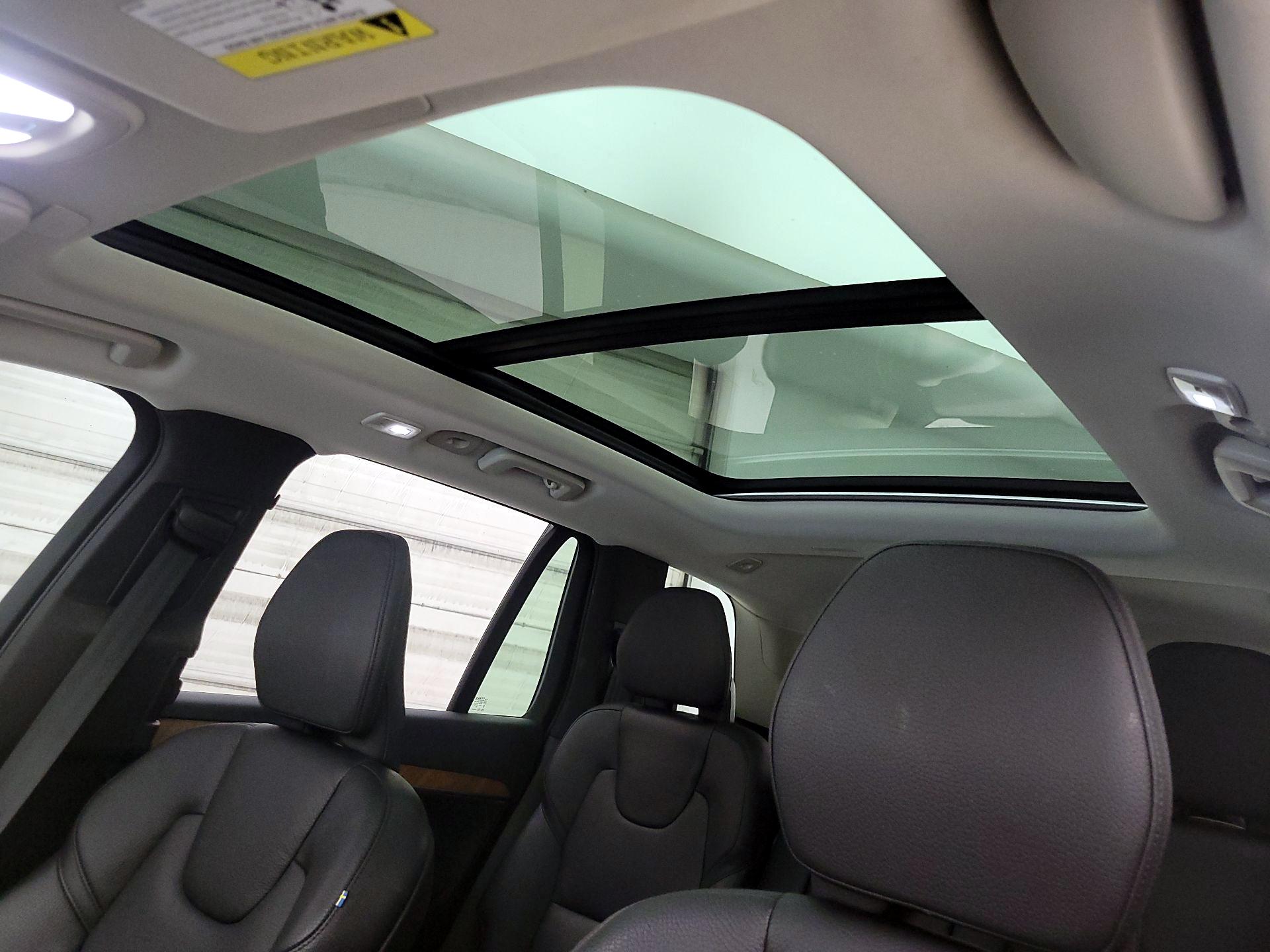 Thumbnail: 2023 Volvo XC90 - 20