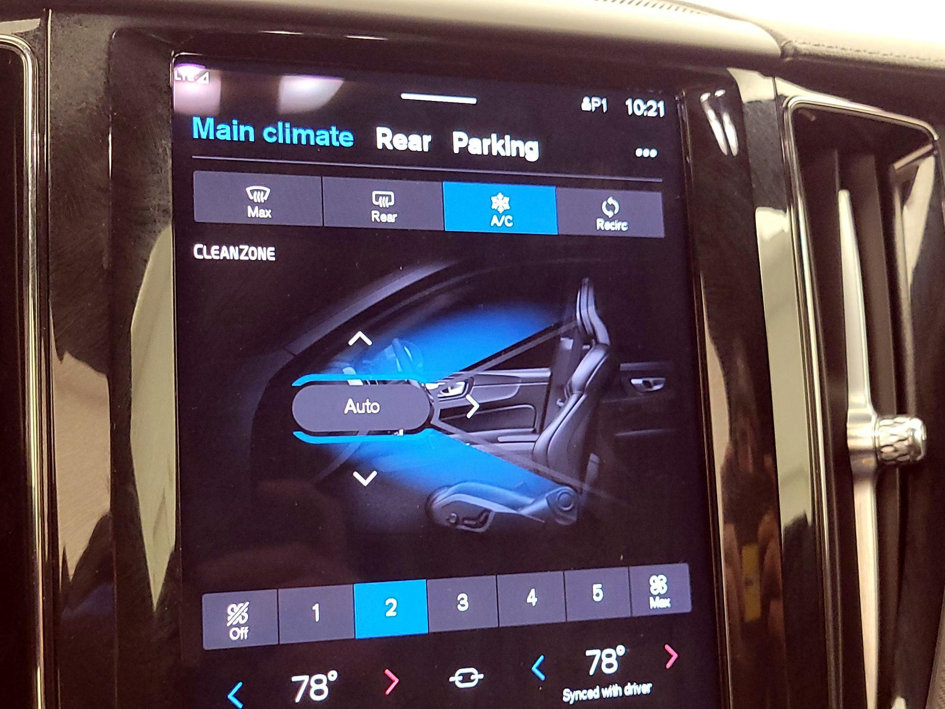 Thumbnail: 2024 Volvo XC60 - 16