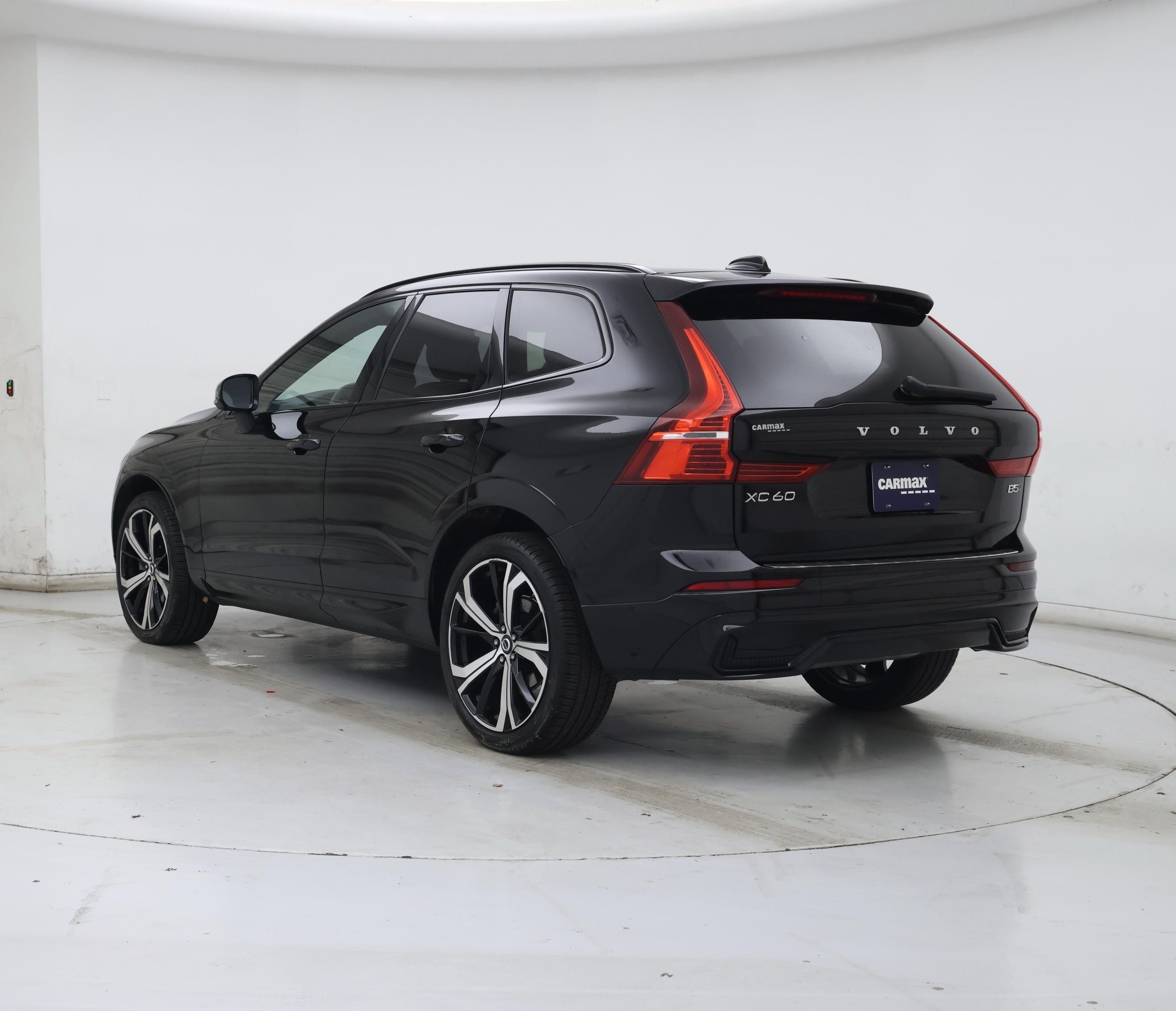Thumbnail: 2024 Volvo XC60 - 2