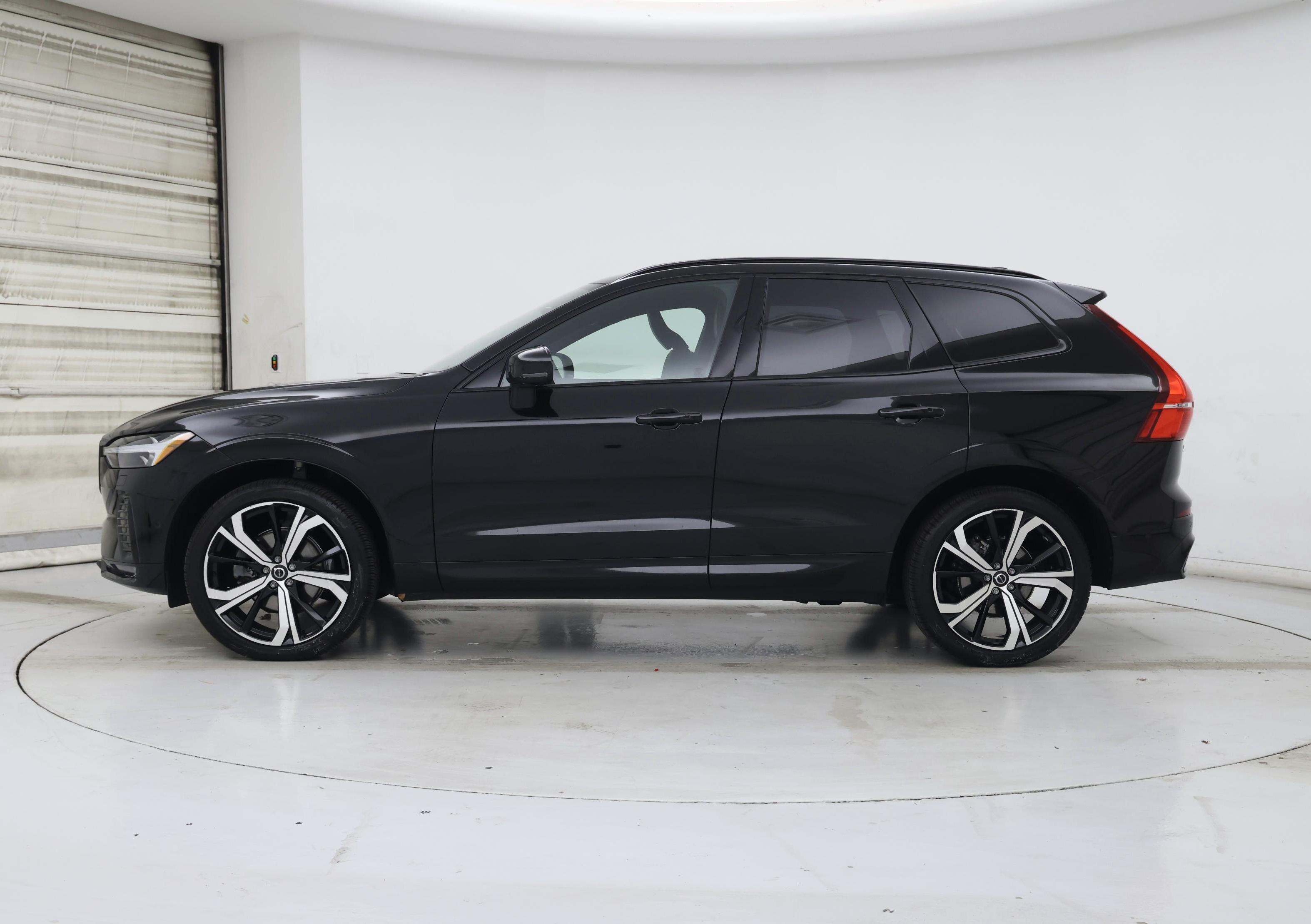 Thumbnail: 2024 Volvo XC60 - 3