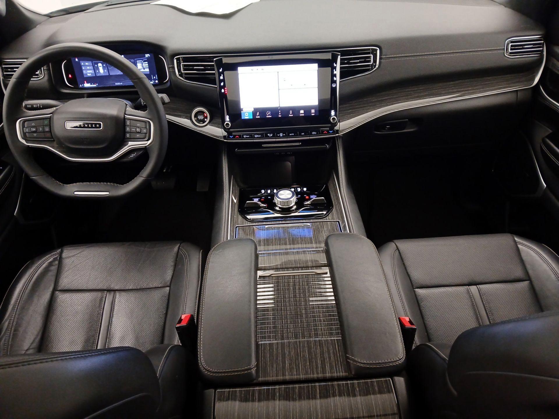 Thumbnail: 2022 Jeep Wagoneer - 9