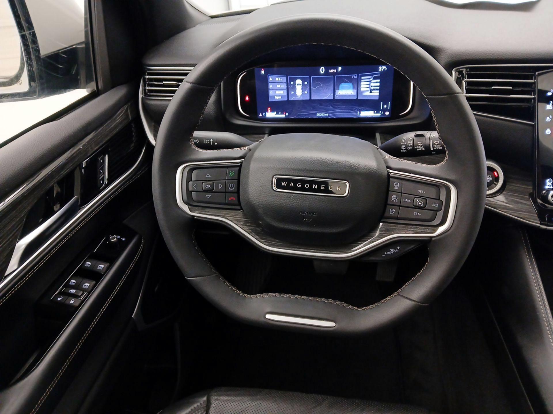 Thumbnail: 2022 Jeep Wagoneer - 10