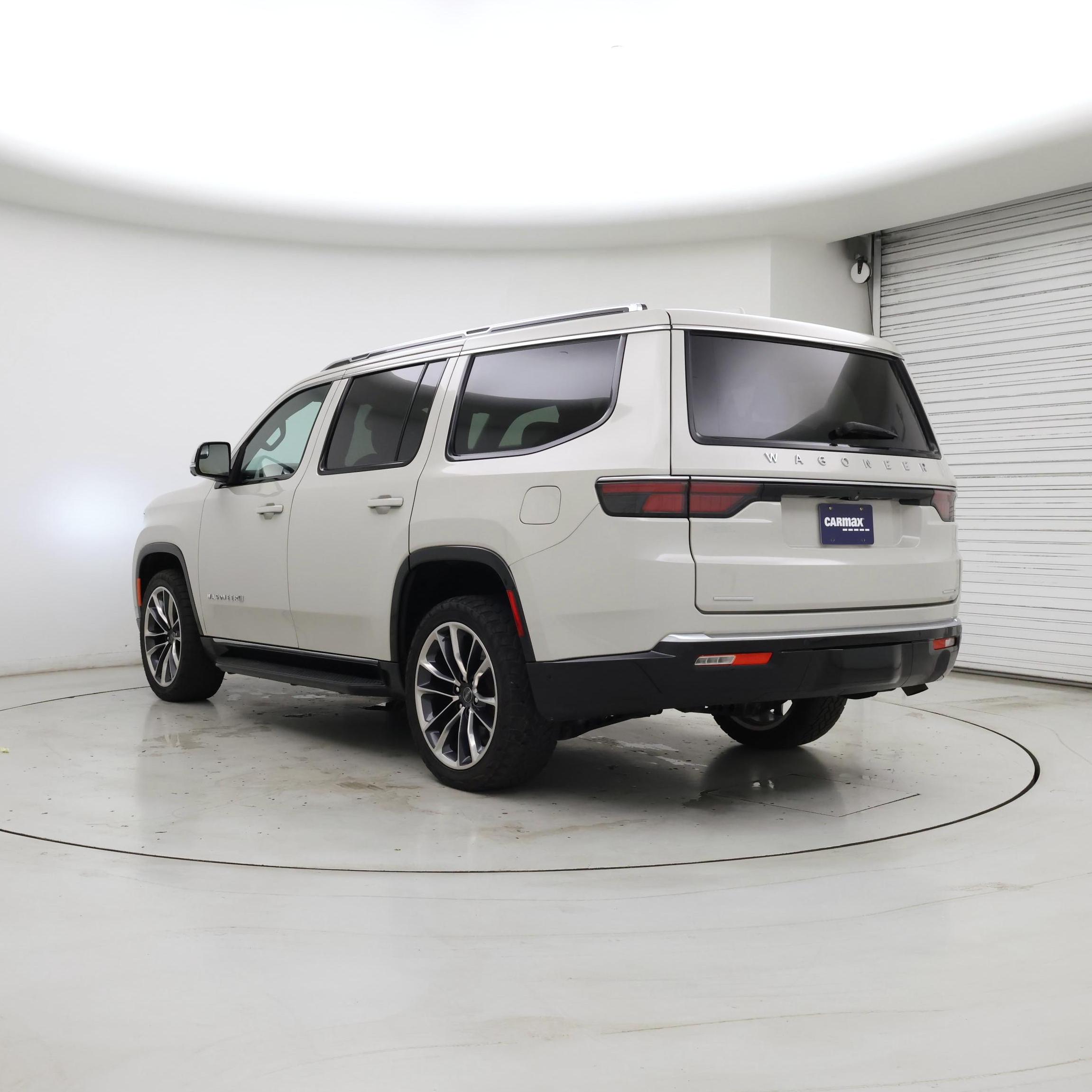 Thumbnail: 2022 Jeep Wagoneer - 2