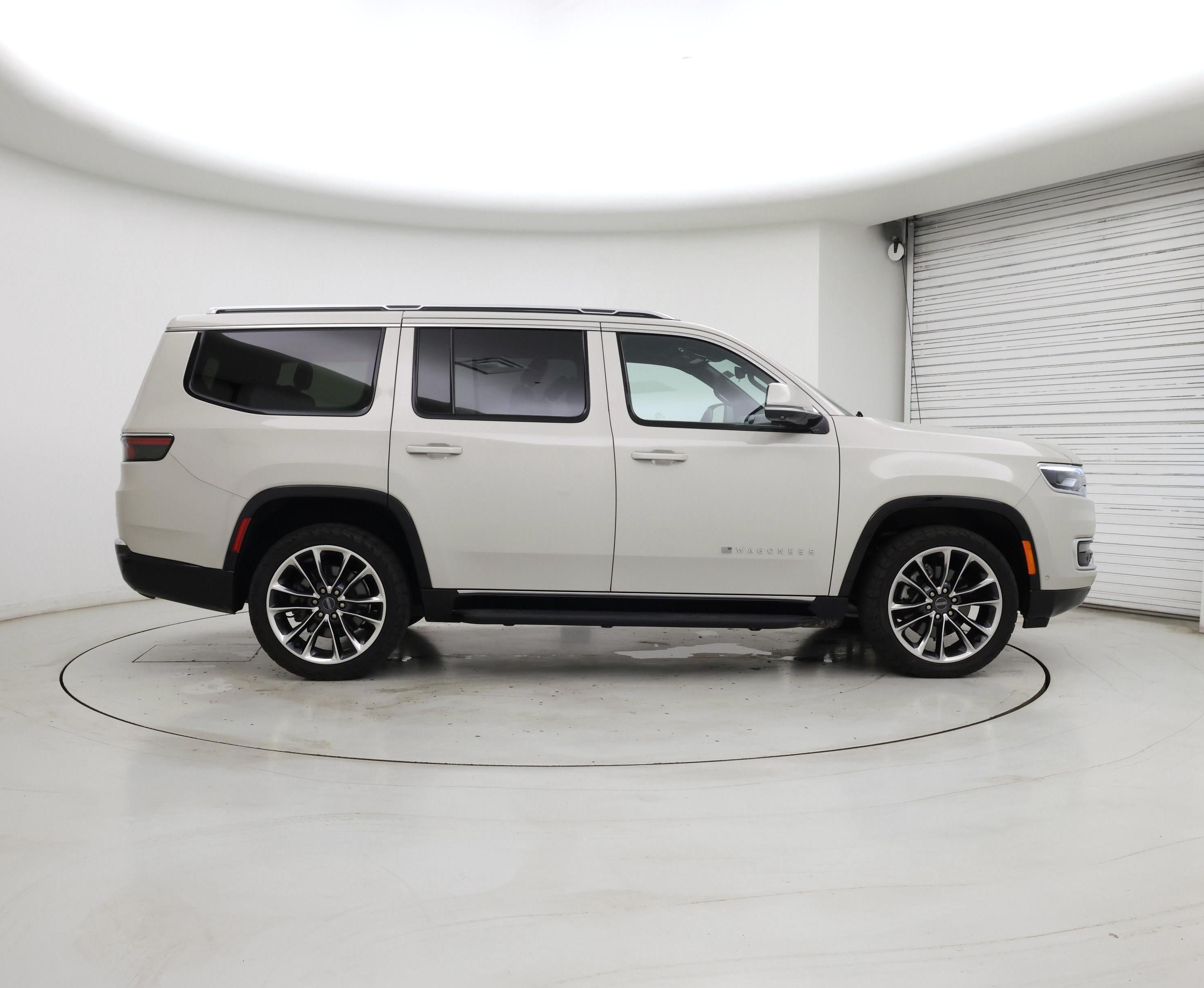 Thumbnail: 2022 Jeep Wagoneer - 7