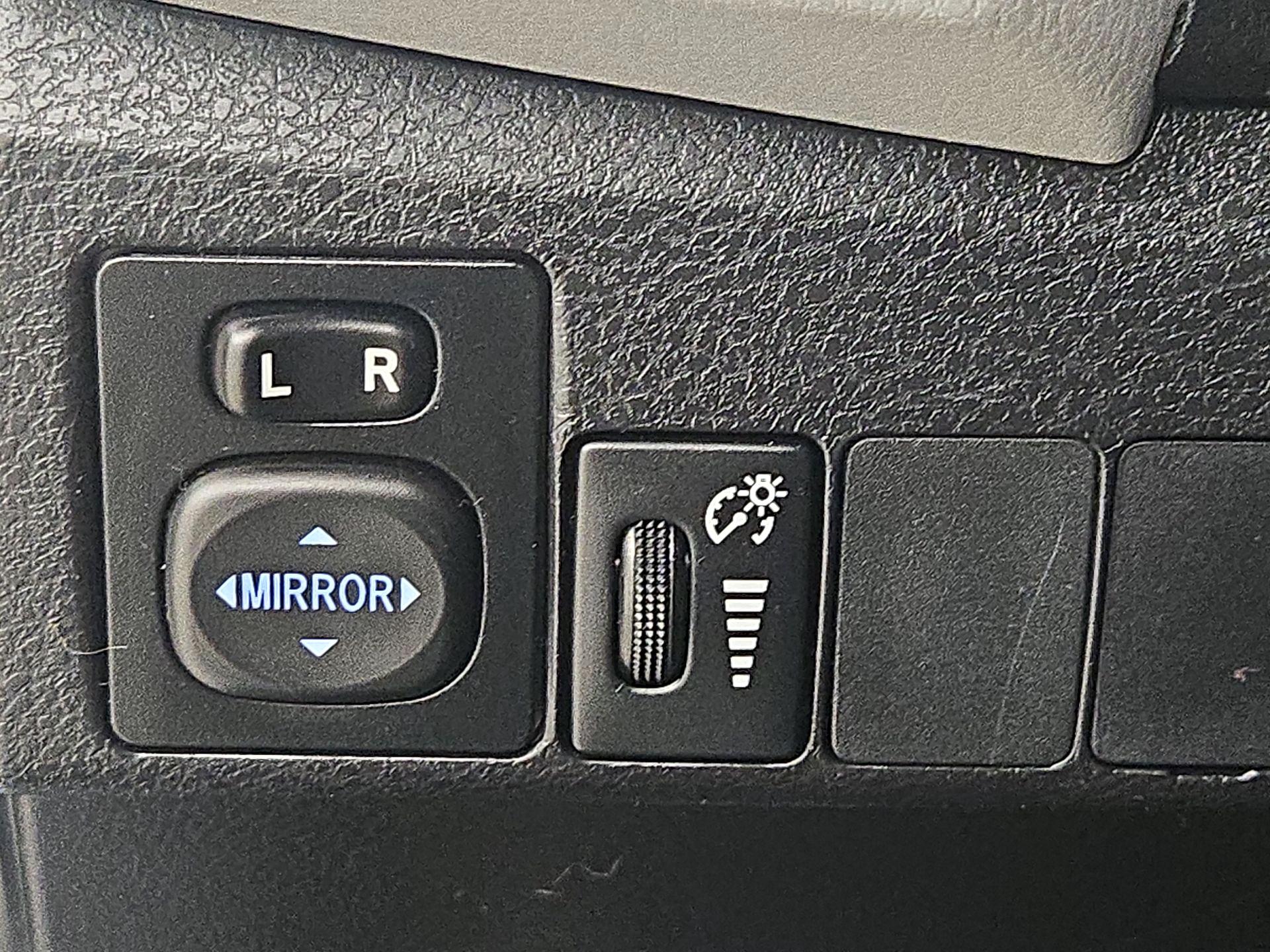 Thumbnail: 2014 Toyota Corolla - 13