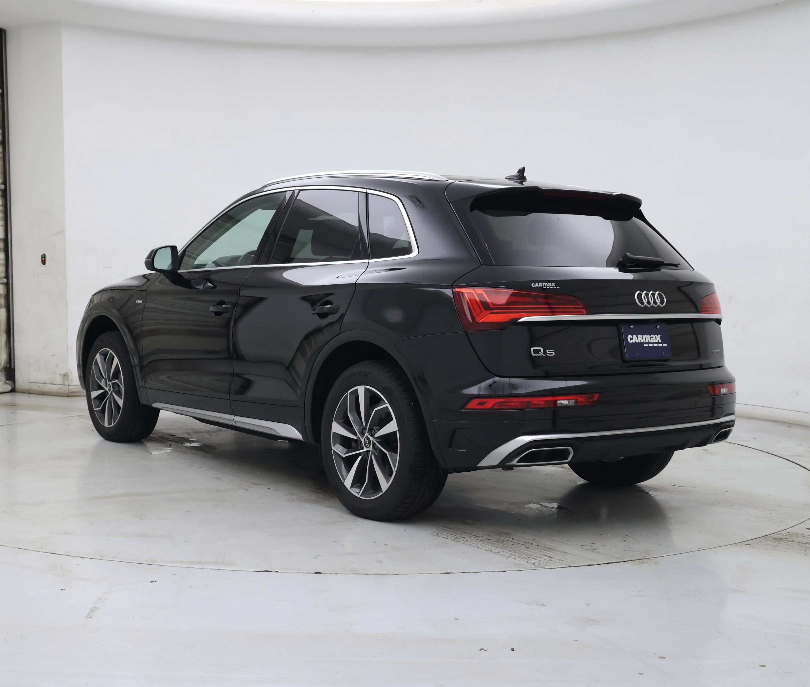 Thumbnail: 2023 Audi Q5 - 2