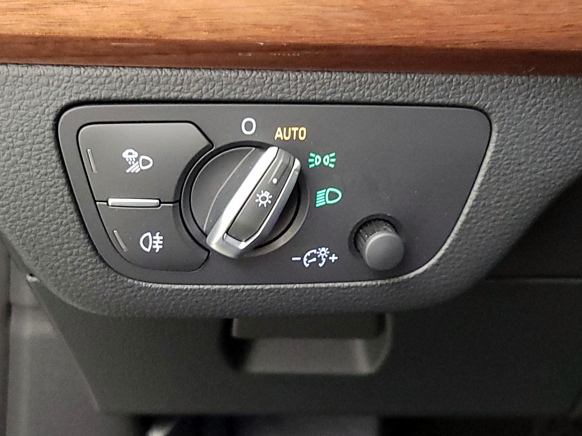 Thumbnail: 2022 Audi Q5 - 11