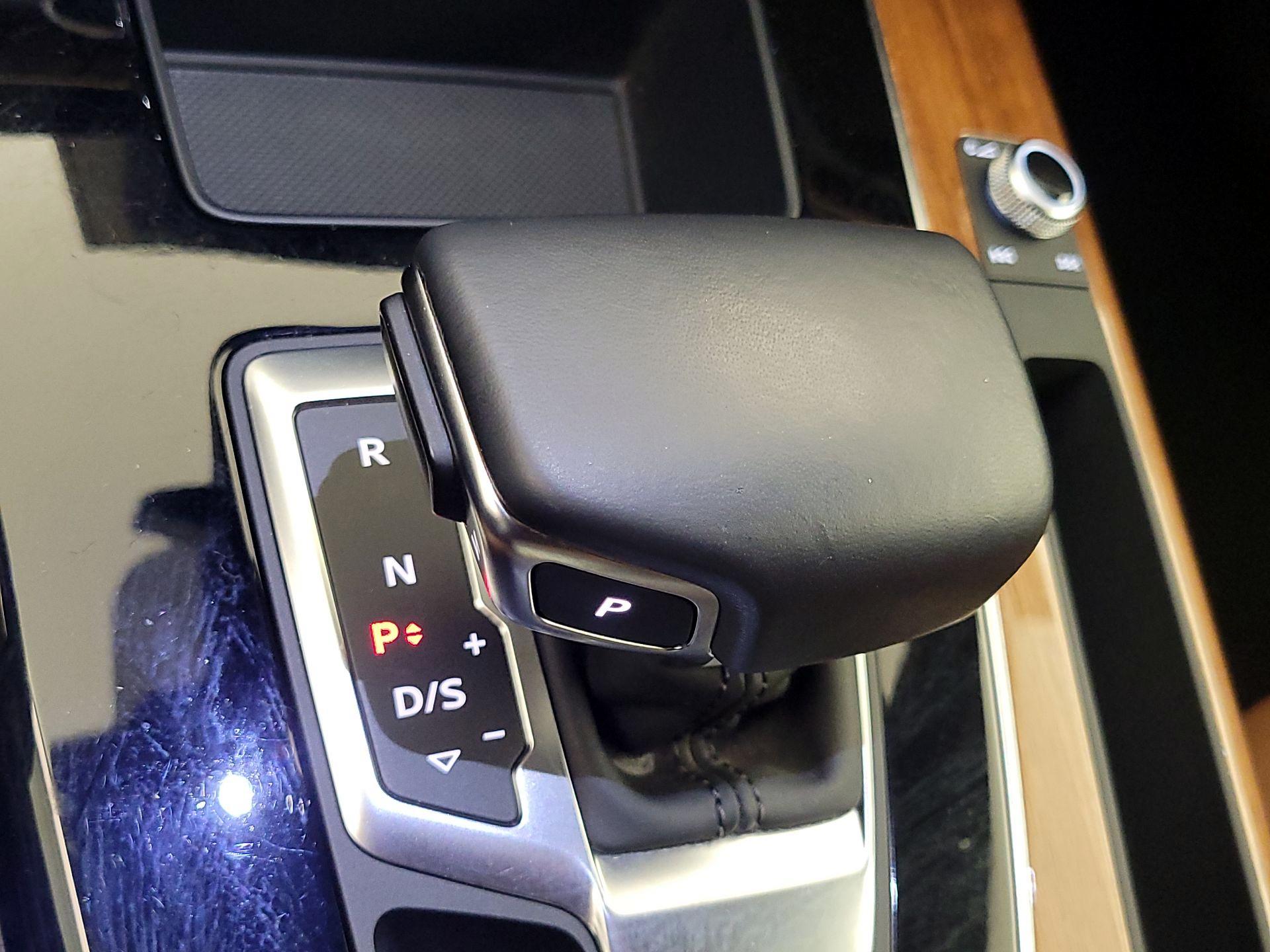 Thumbnail: 2022 Audi Q5 - 15