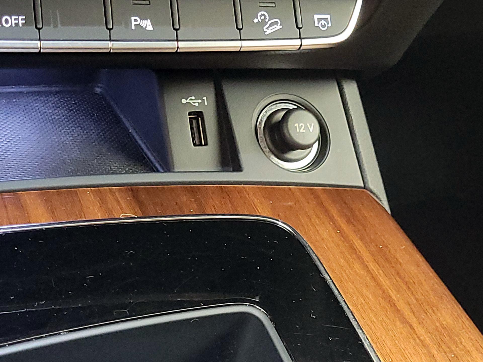 Thumbnail: 2022 Audi Q5 - 16