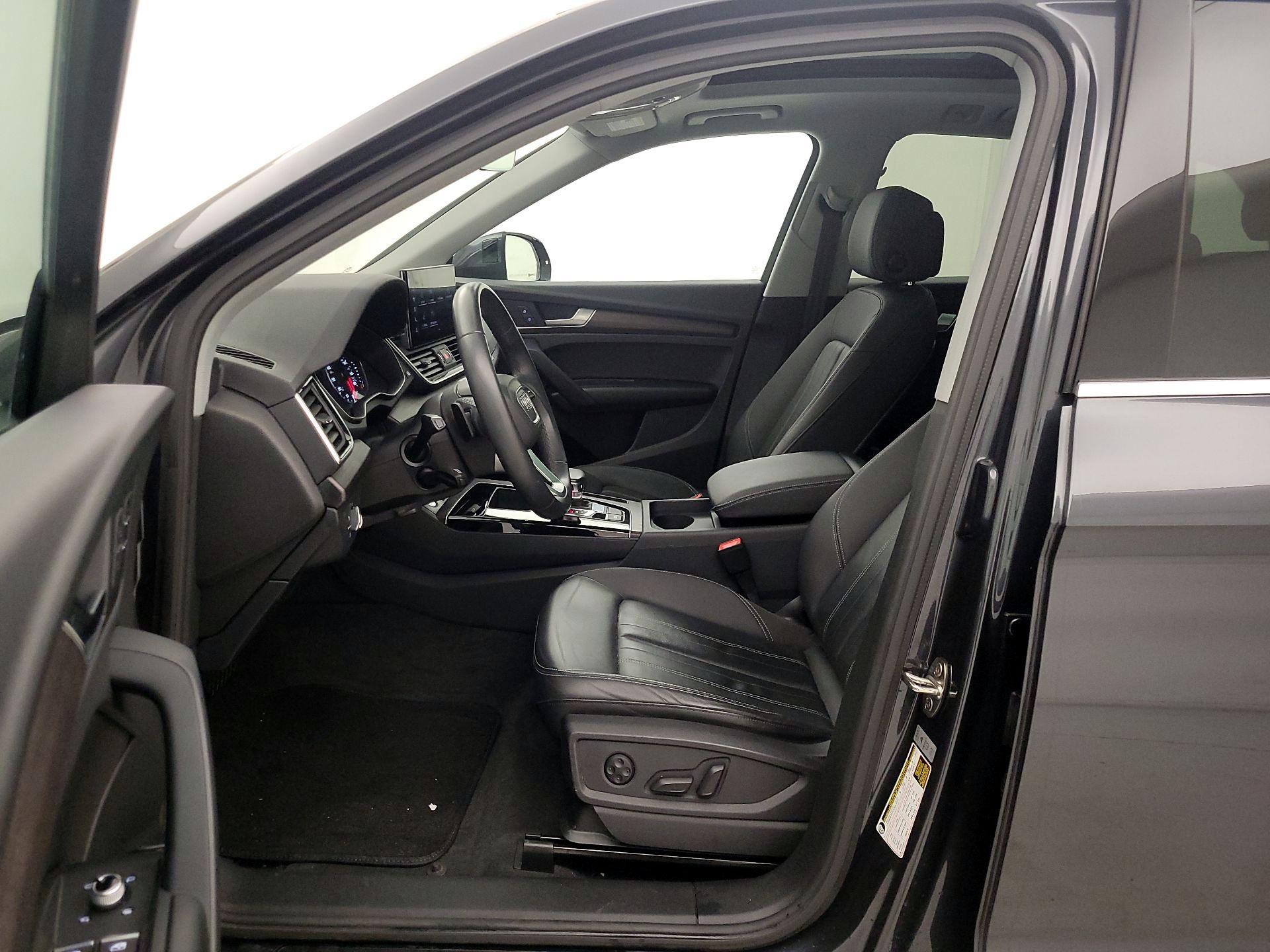 Thumbnail: 2023 Audi Q5 - 11