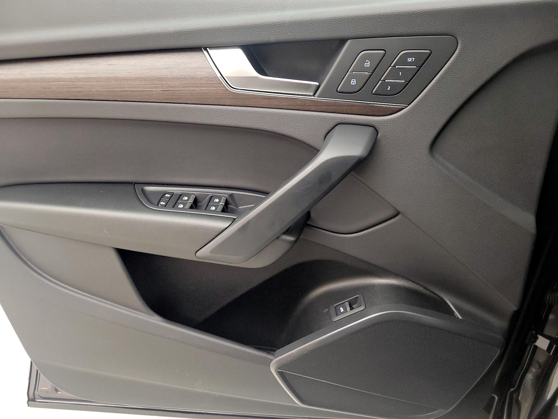 Thumbnail: 2023 Audi Q5 - 12