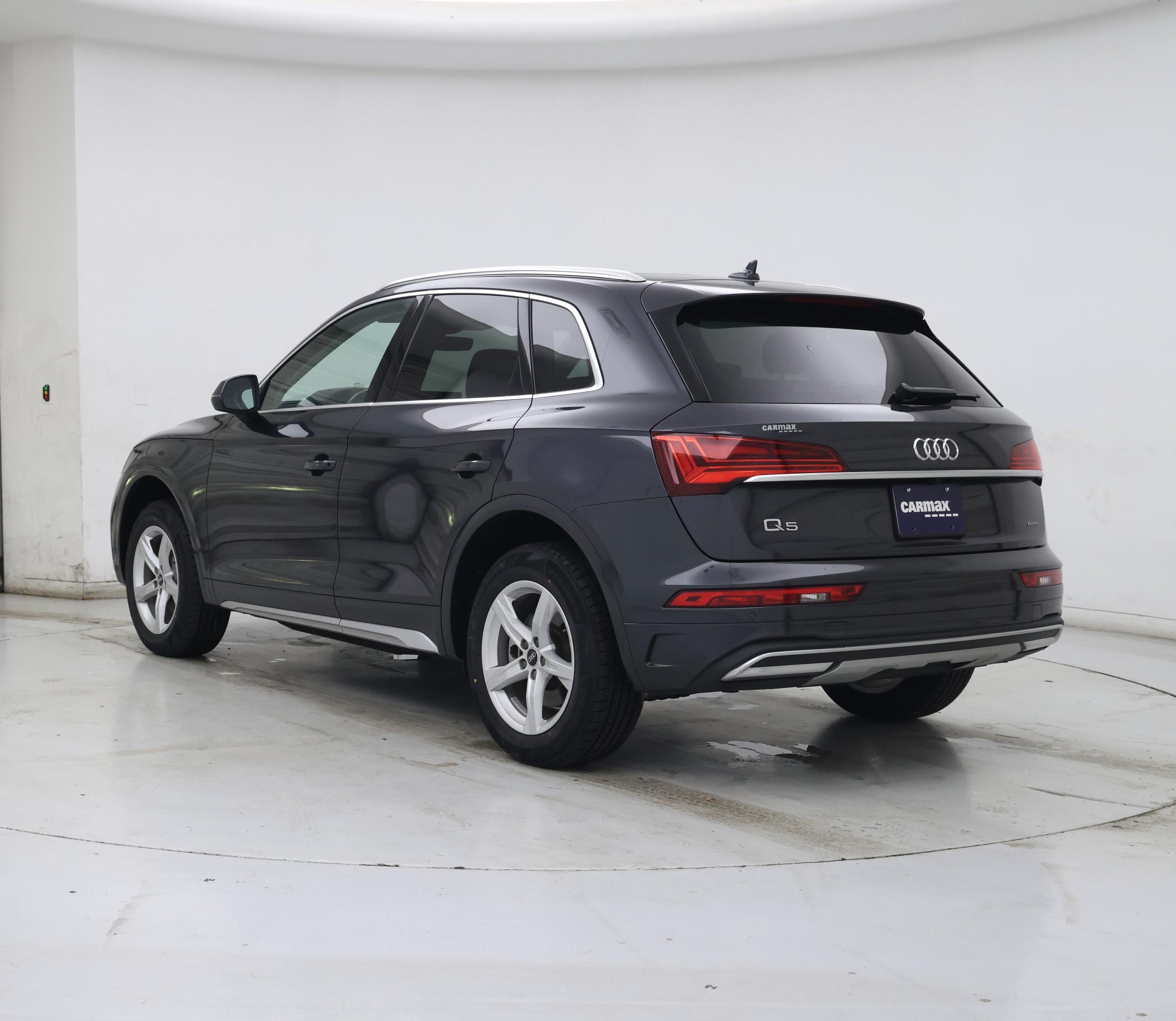 Thumbnail: 2023 Audi Q5 - 2