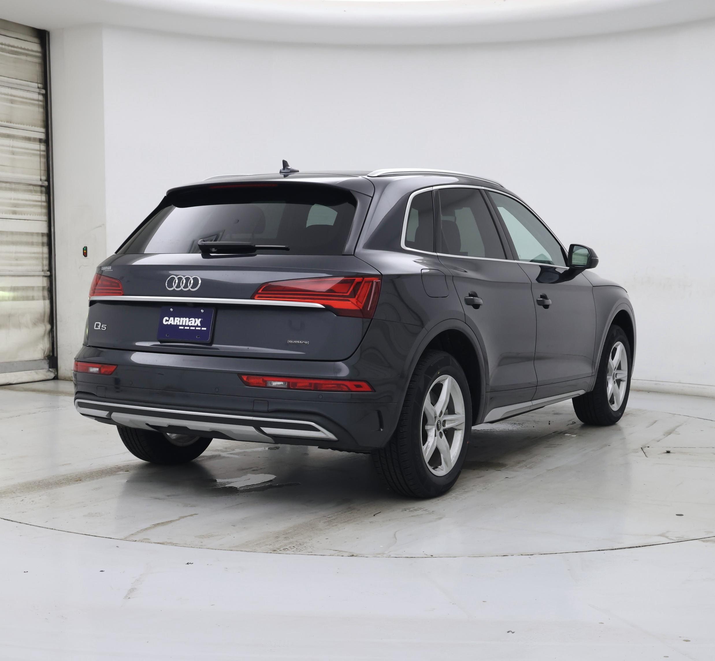 Thumbnail: 2023 Audi Q5 - 8