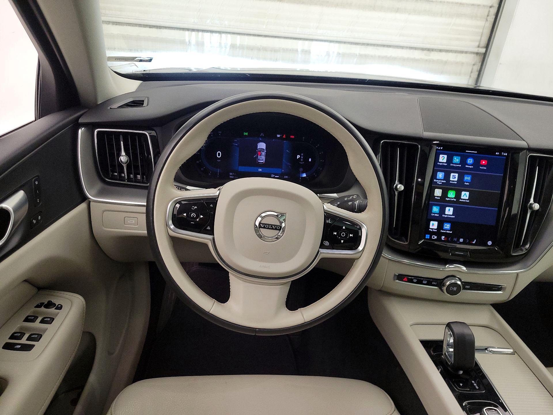 Thumbnail: 2024 Volvo XC60 - 10