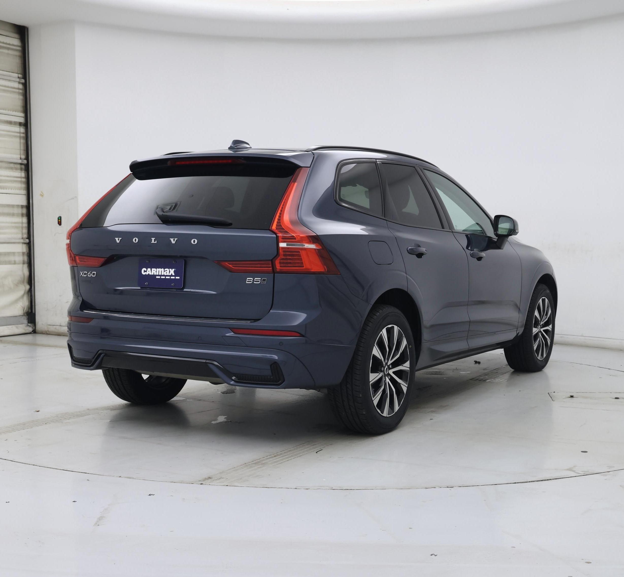 Thumbnail: 2024 Volvo XC60 - 8