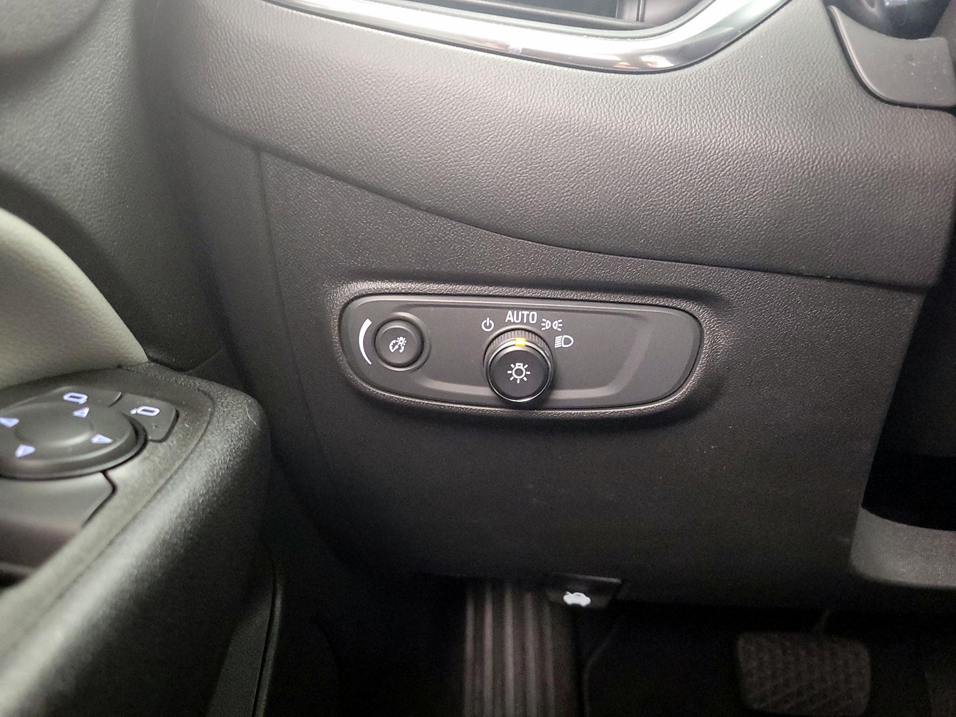 Thumbnail: 2022 Chevrolet Equinox - 13