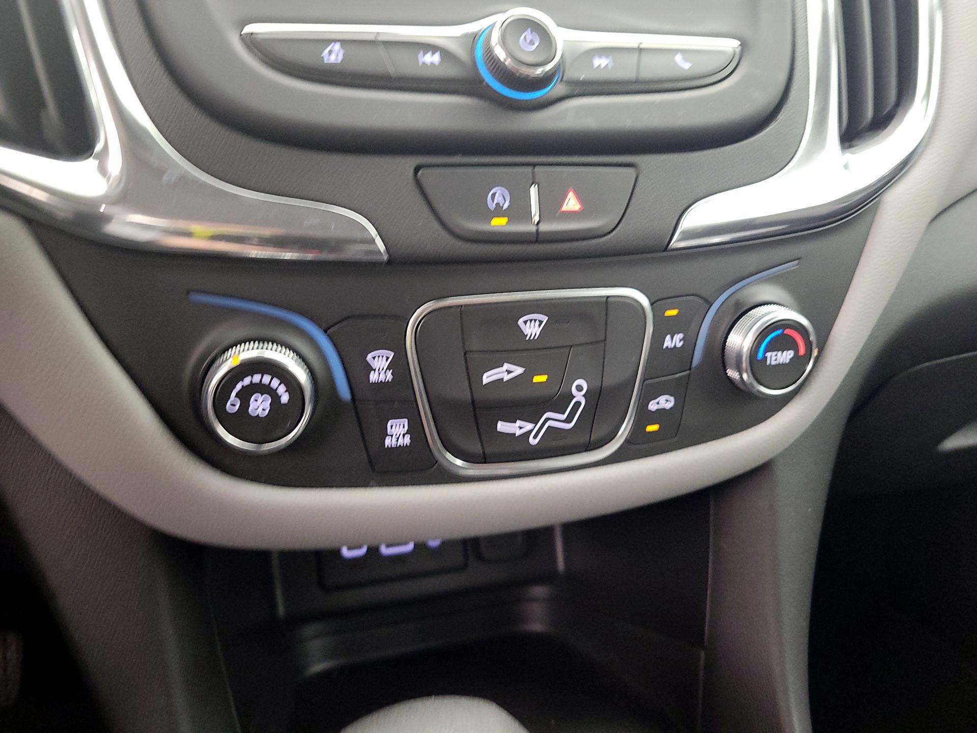 Thumbnail: 2022 Chevrolet Equinox - 16