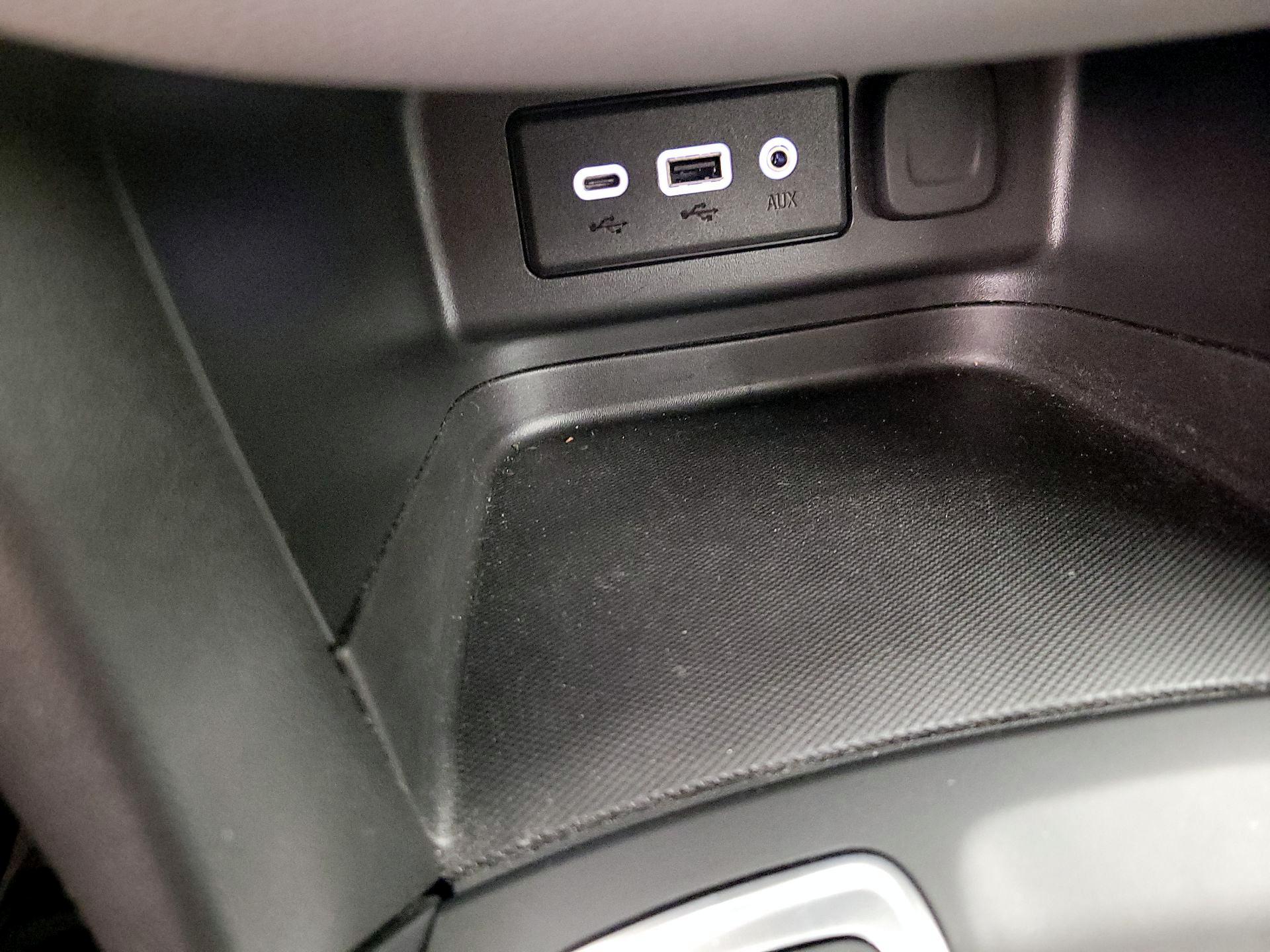 Thumbnail: 2022 Chevrolet Equinox - 18