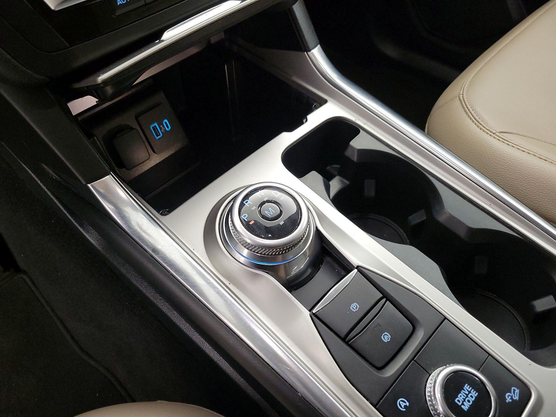 Thumbnail: 2020 Ford Explorer - 17