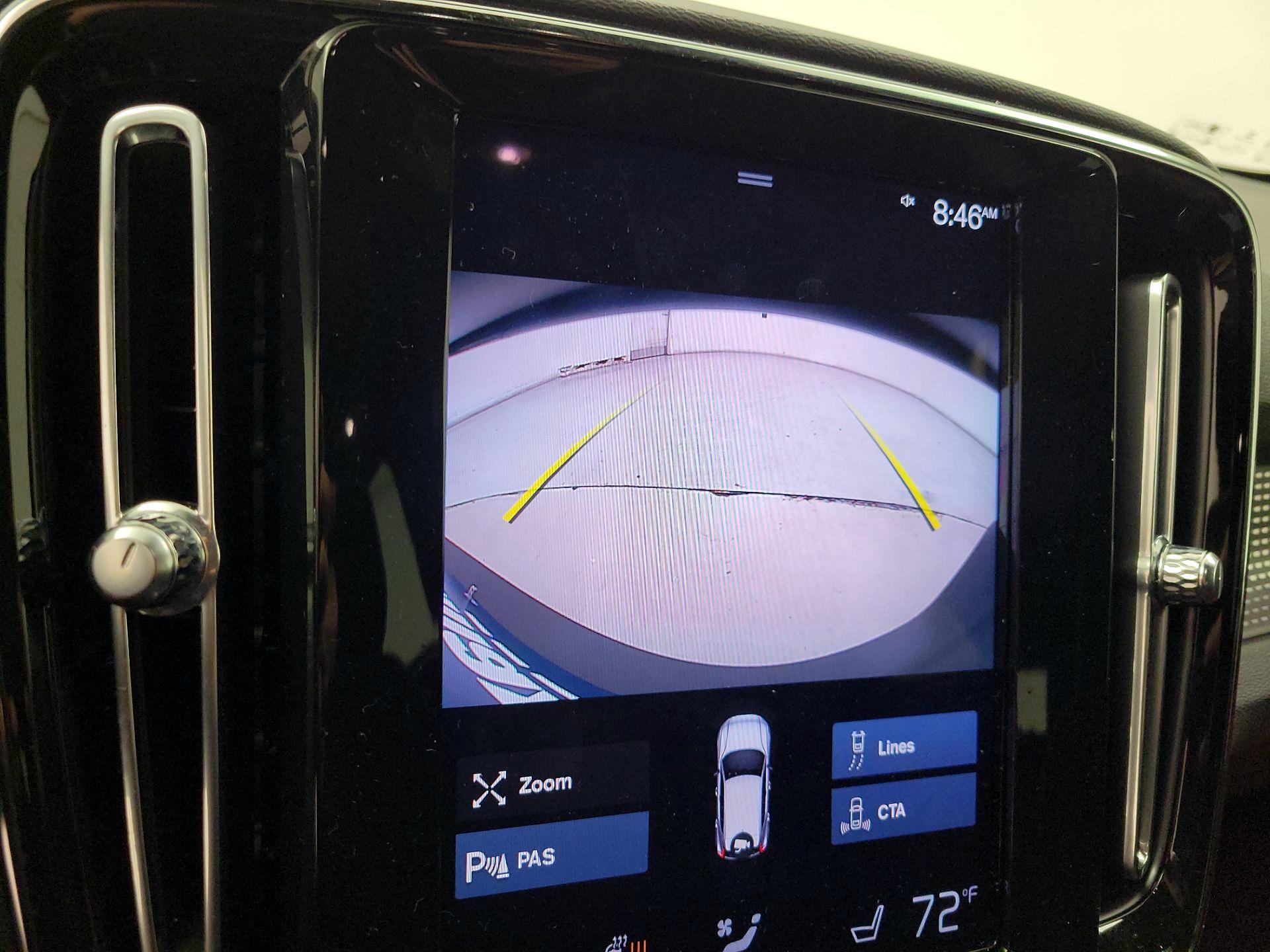 Thumbnail: 2021 Volvo XC40 - 14