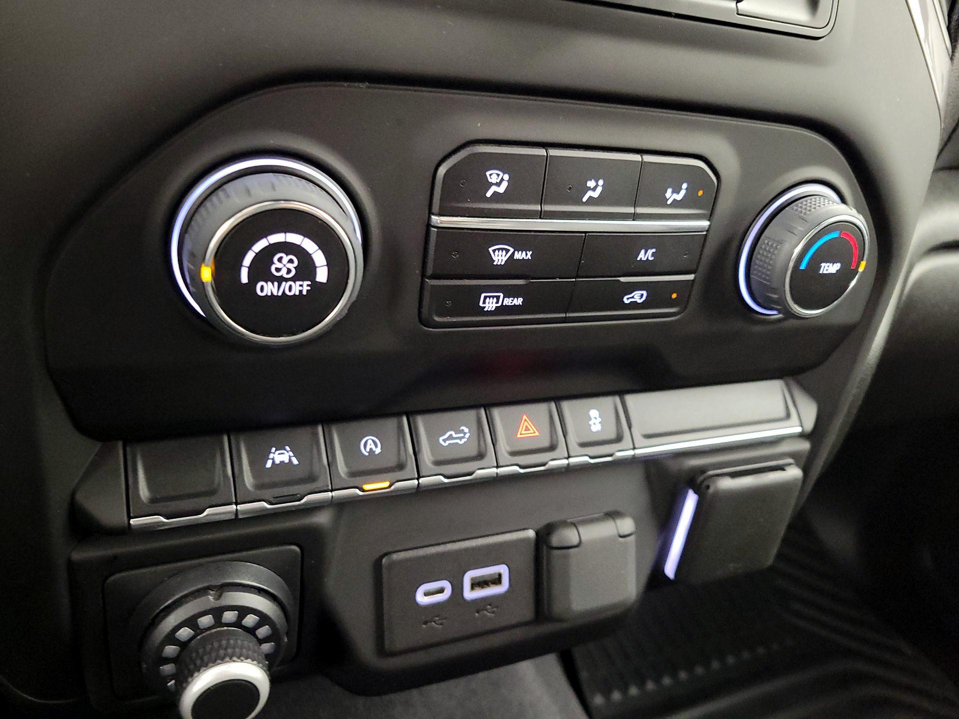 Thumbnail: 2022 Chevrolet Silverado 1500 - 16