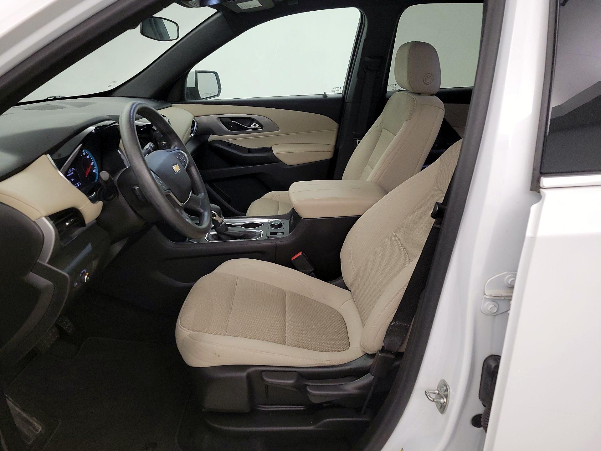 Thumbnail: 2023 Chevrolet Traverse - 11