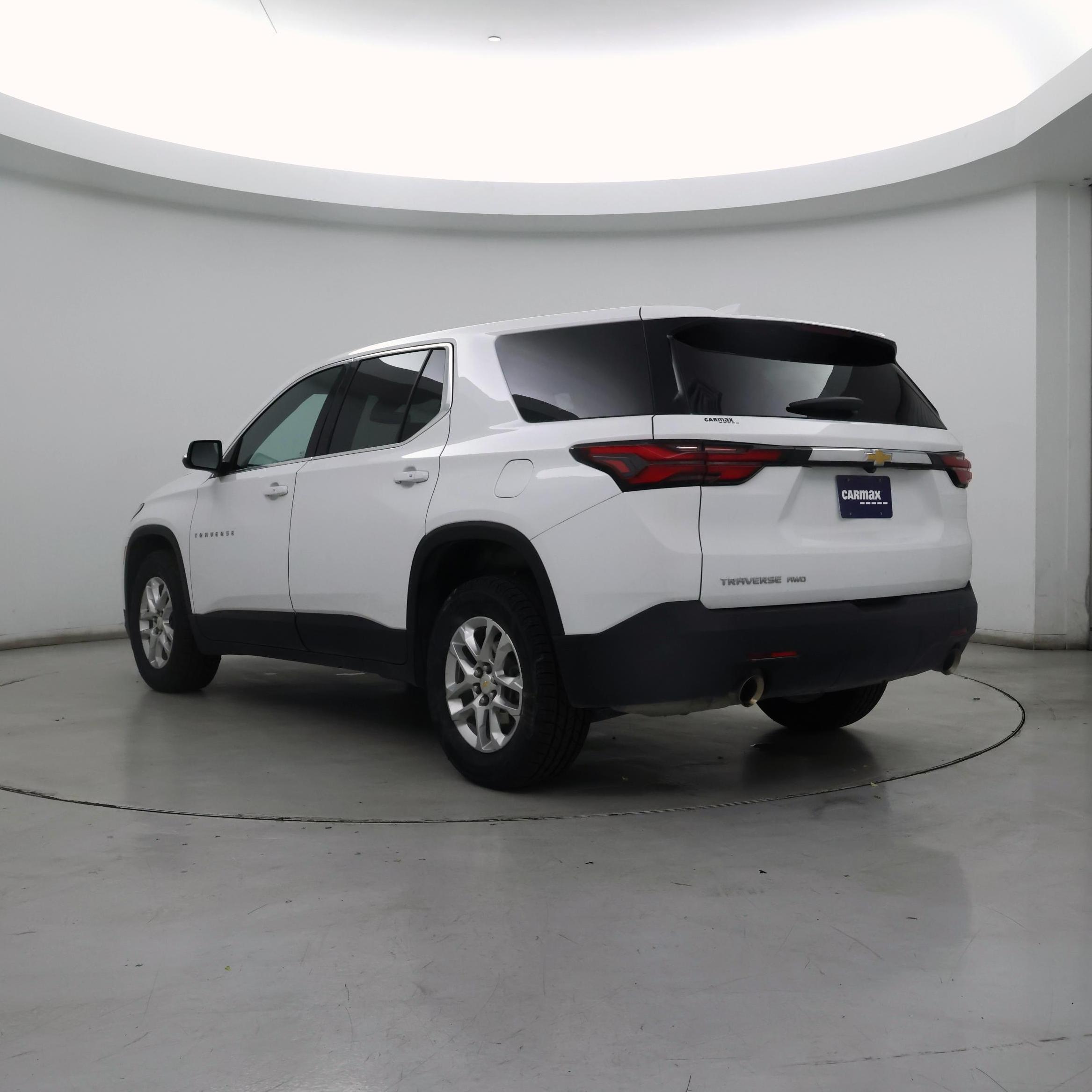 Thumbnail: 2023 Chevrolet Traverse - 2