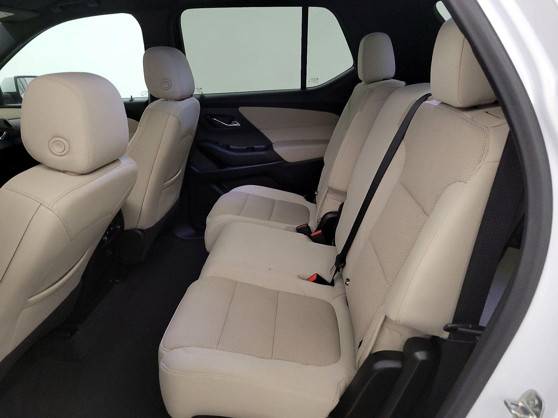 Thumbnail: 2023 Chevrolet Traverse - 19