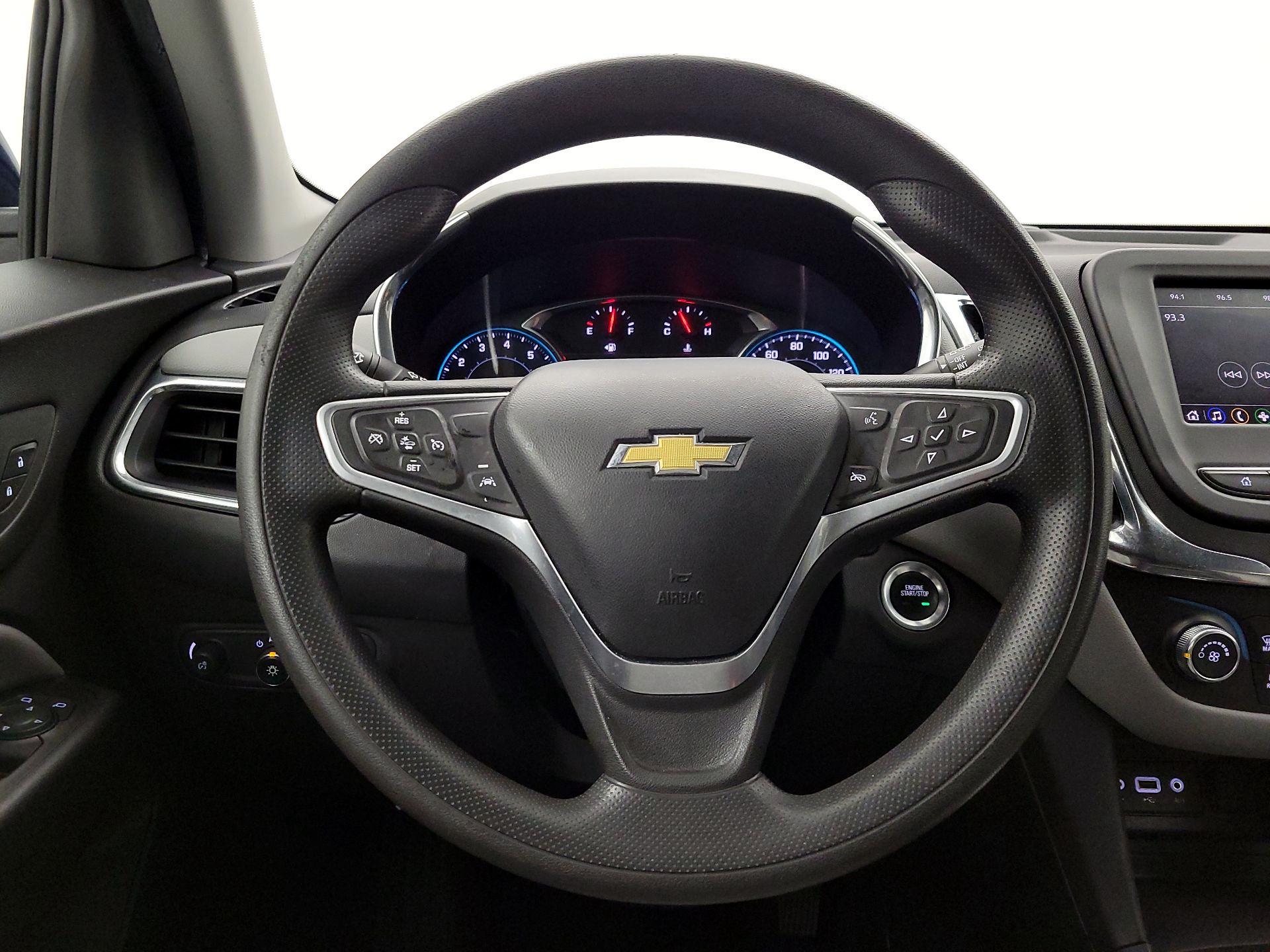 Thumbnail: 2022 Chevrolet Equinox - 10
