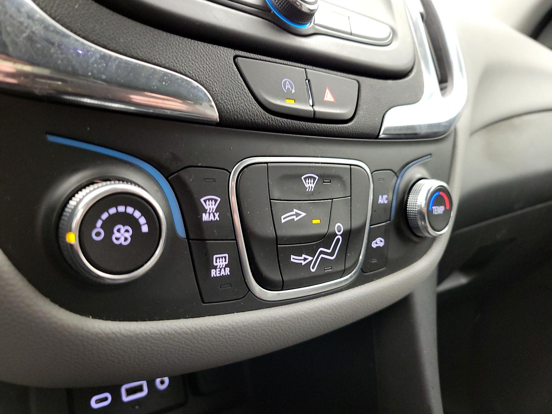 Thumbnail: 2022 Chevrolet Equinox - 16