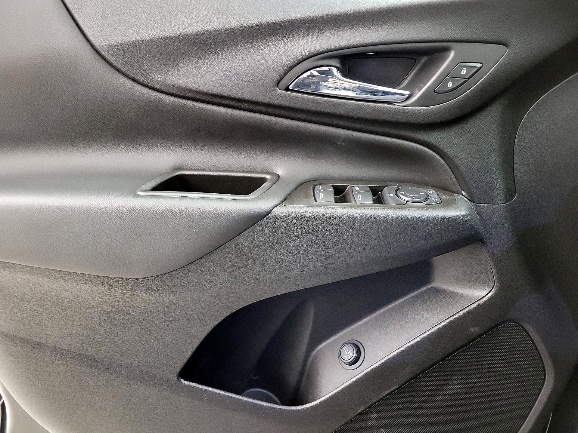 Thumbnail: 2021 Chevrolet Equinox - 12