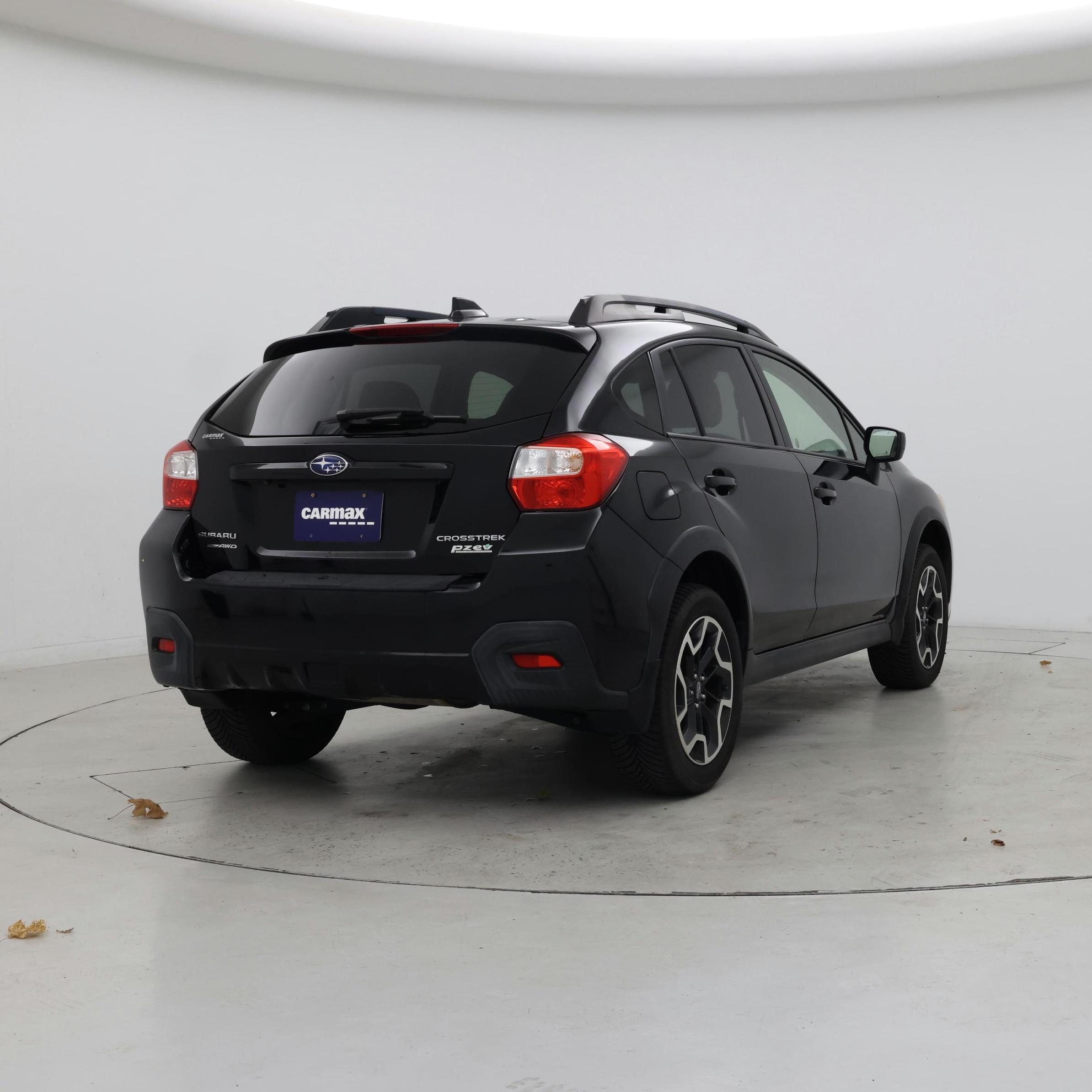 Thumbnail: 2017 Subaru Crosstrek - 8