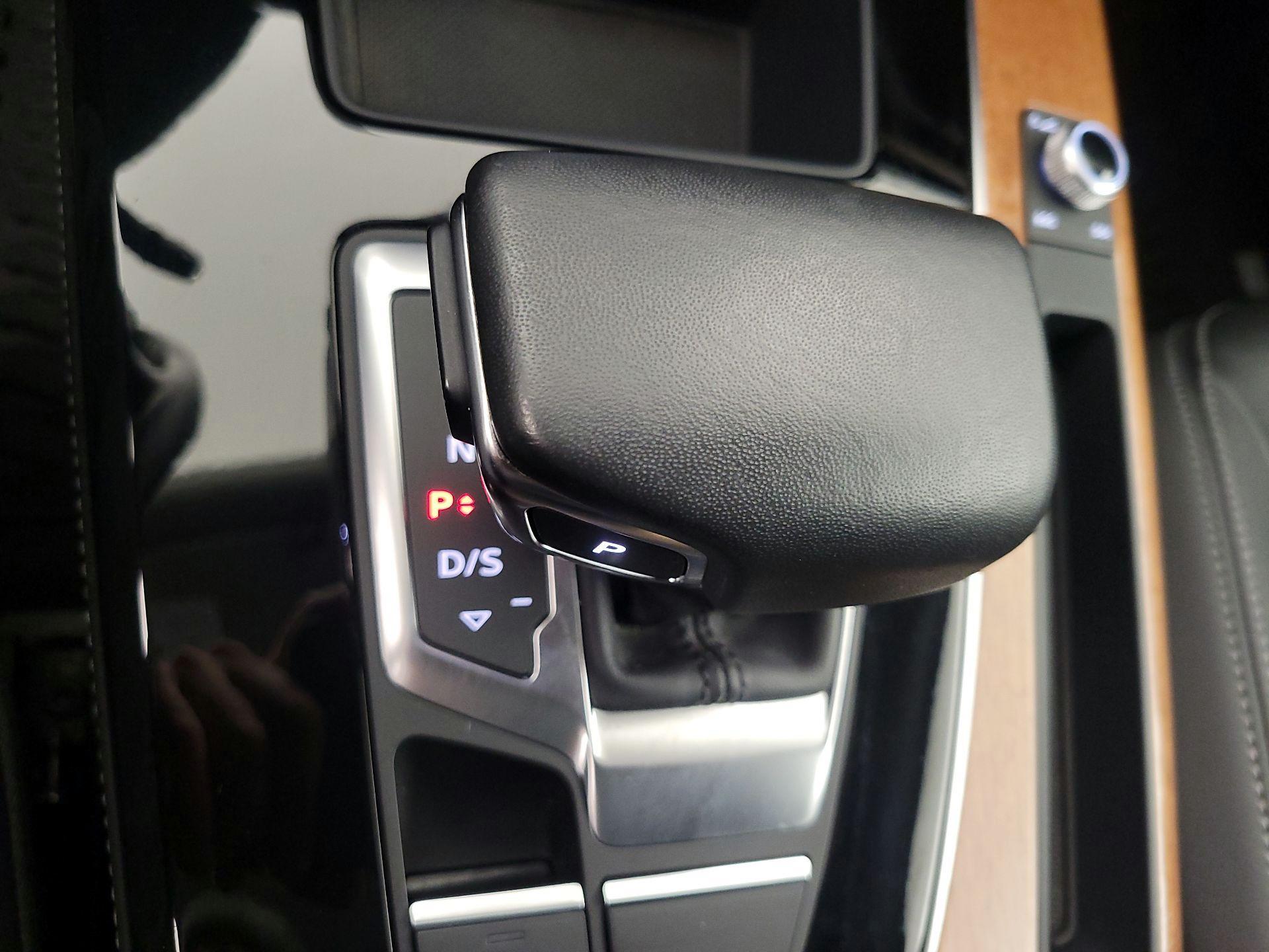 Thumbnail: 2023 Audi Q5 - 17