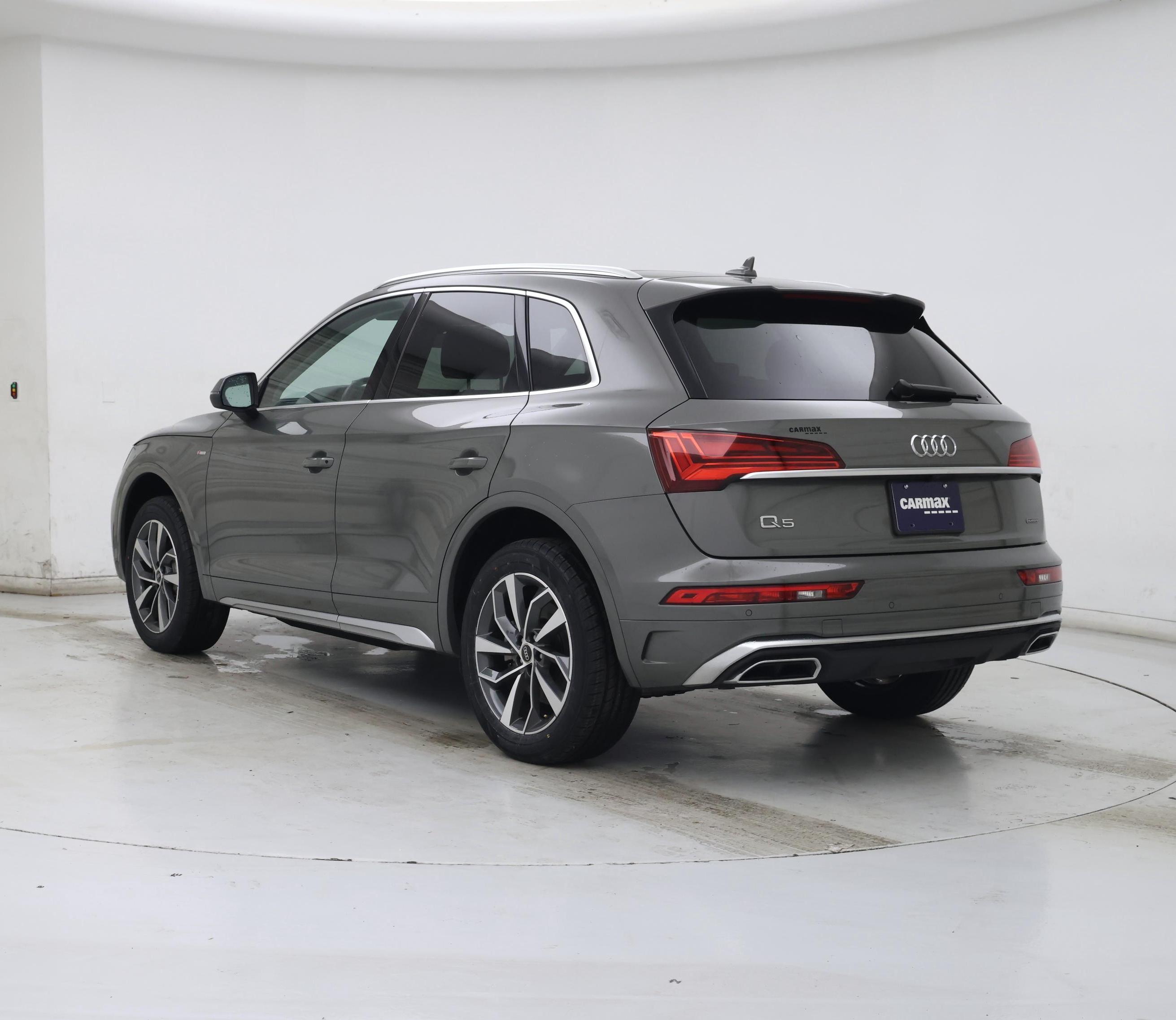Thumbnail: 2023 Audi Q5 - 2