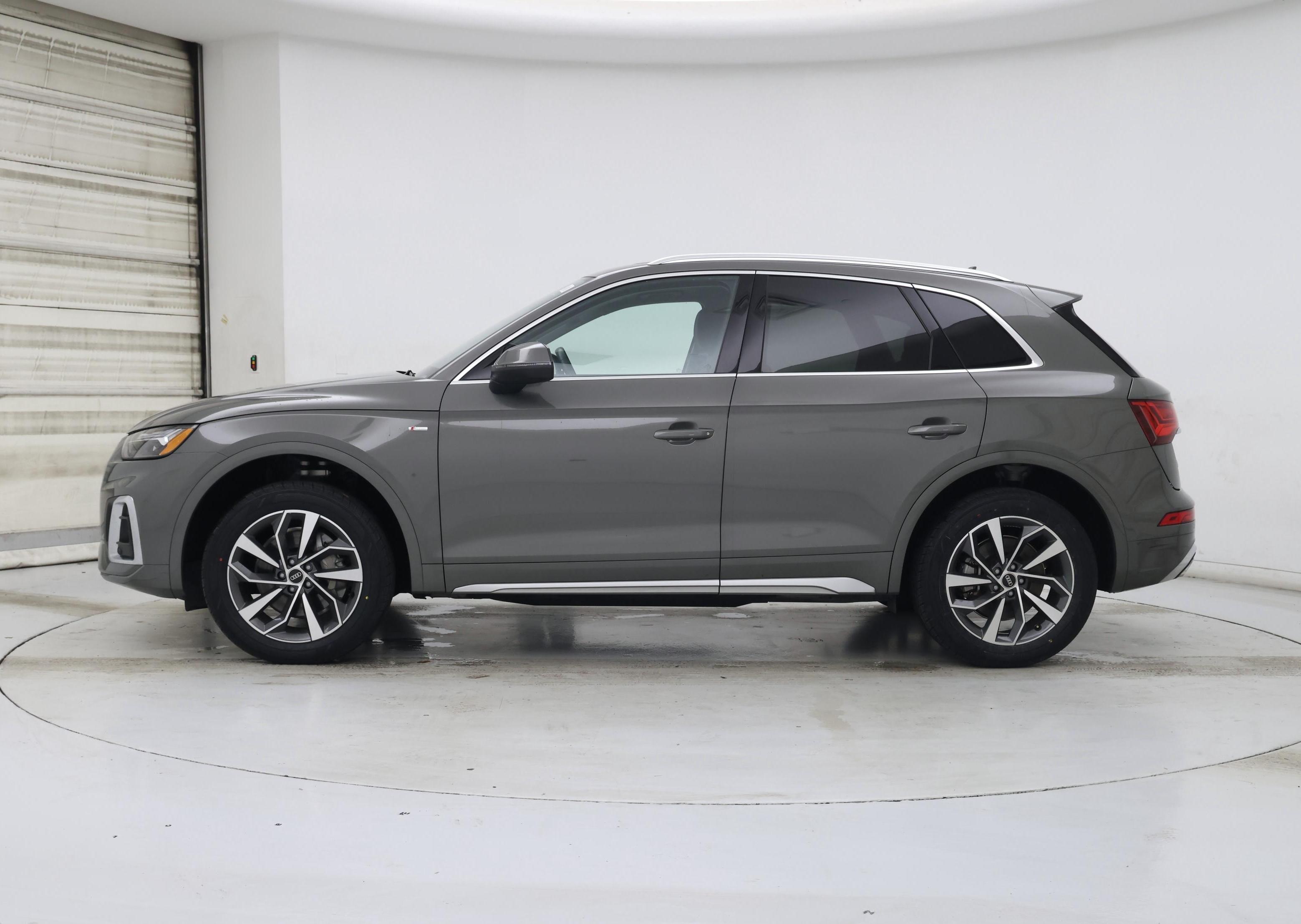 Thumbnail: 2023 Audi Q5 - 3