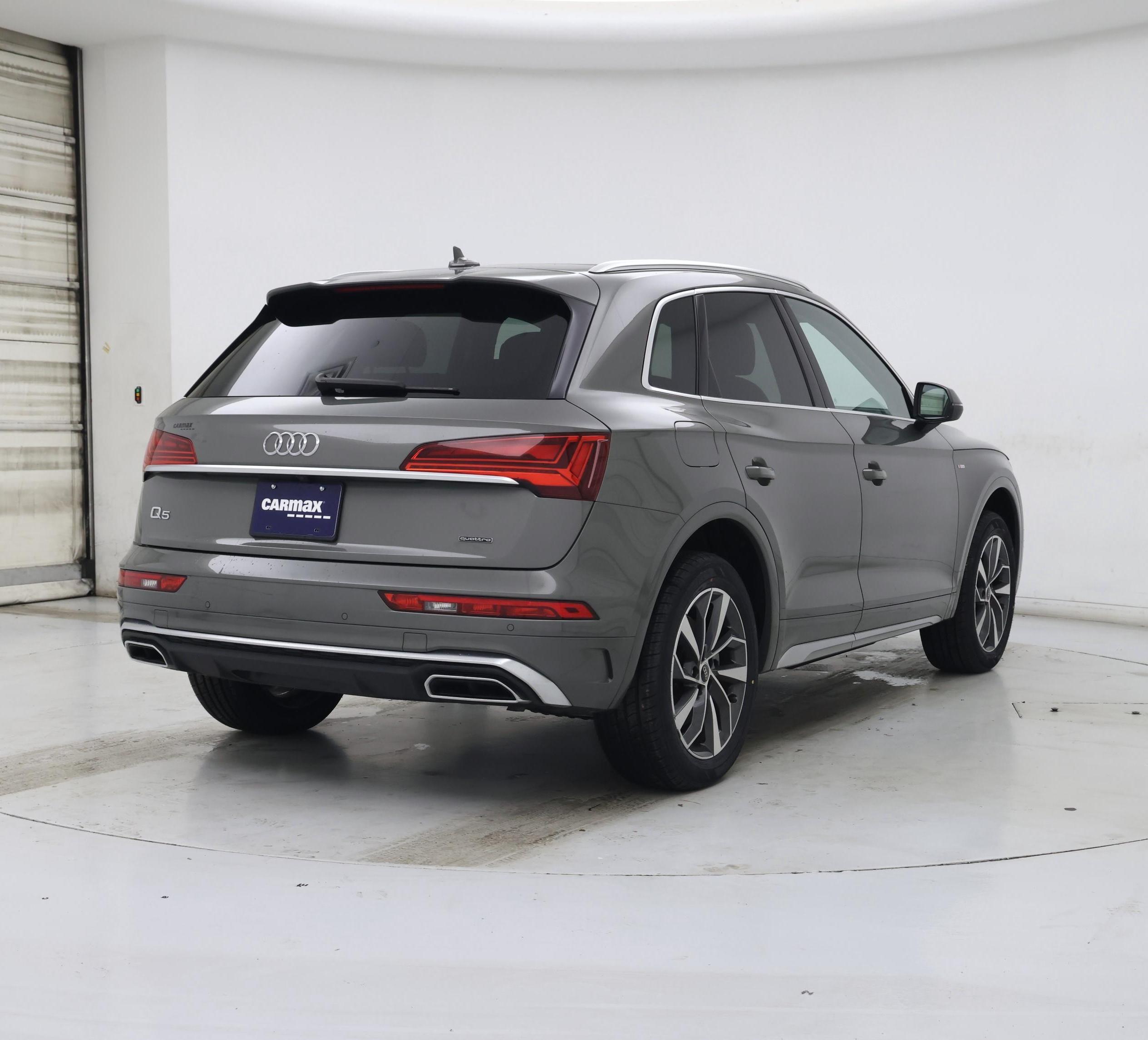 Thumbnail: 2023 Audi Q5 - 8