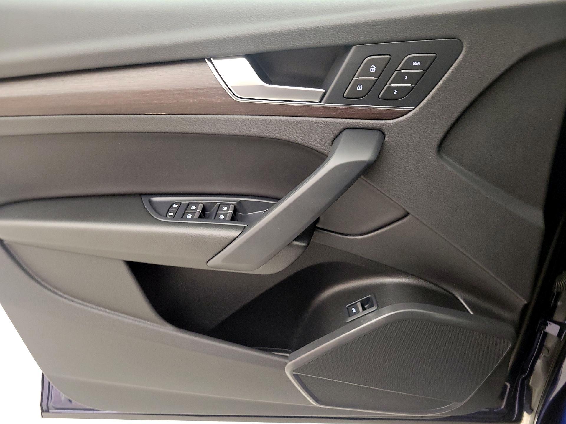 Thumbnail: 2022 Audi Q5 - 12