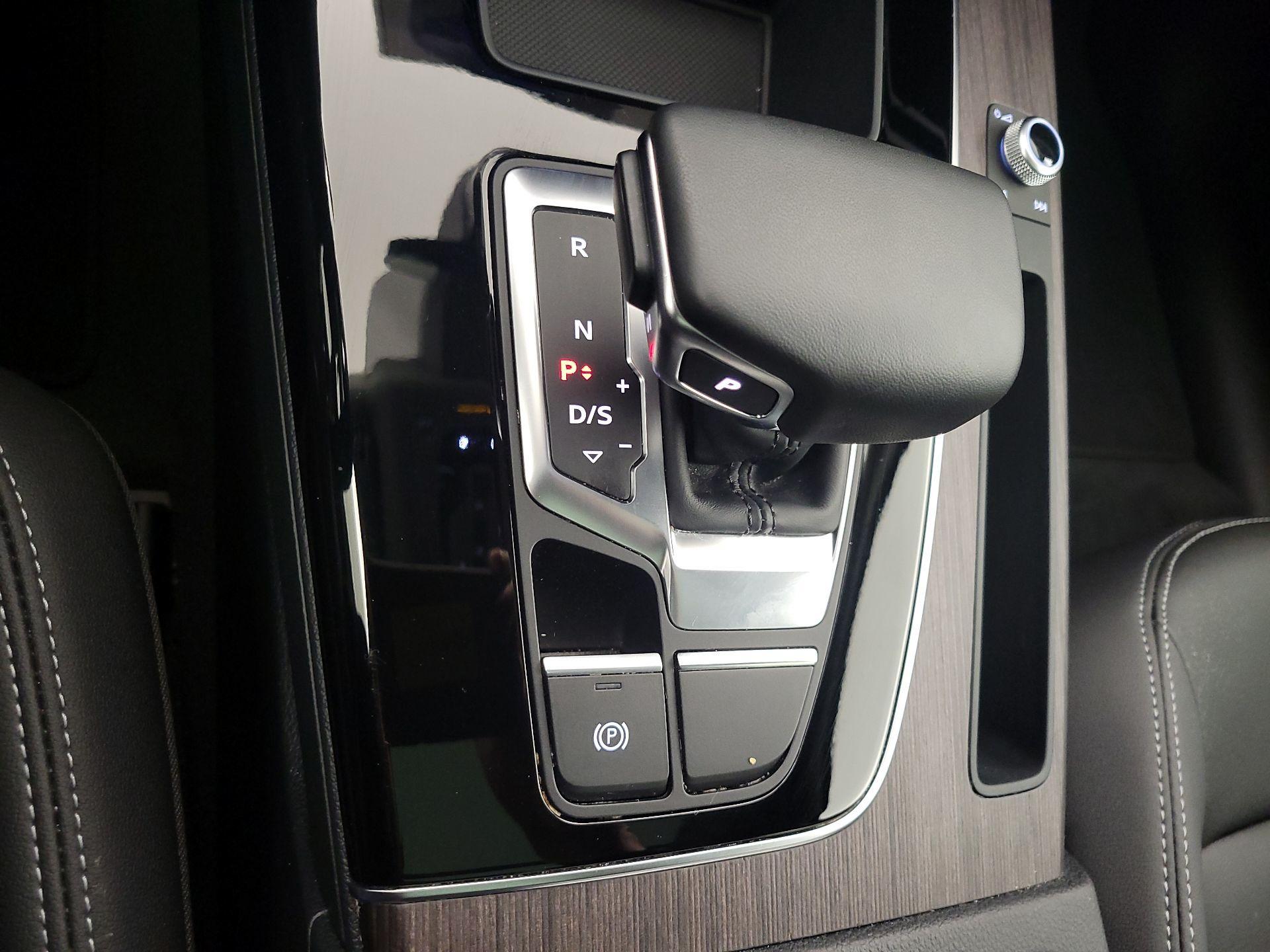 Thumbnail: 2022 Audi Q5 - 17