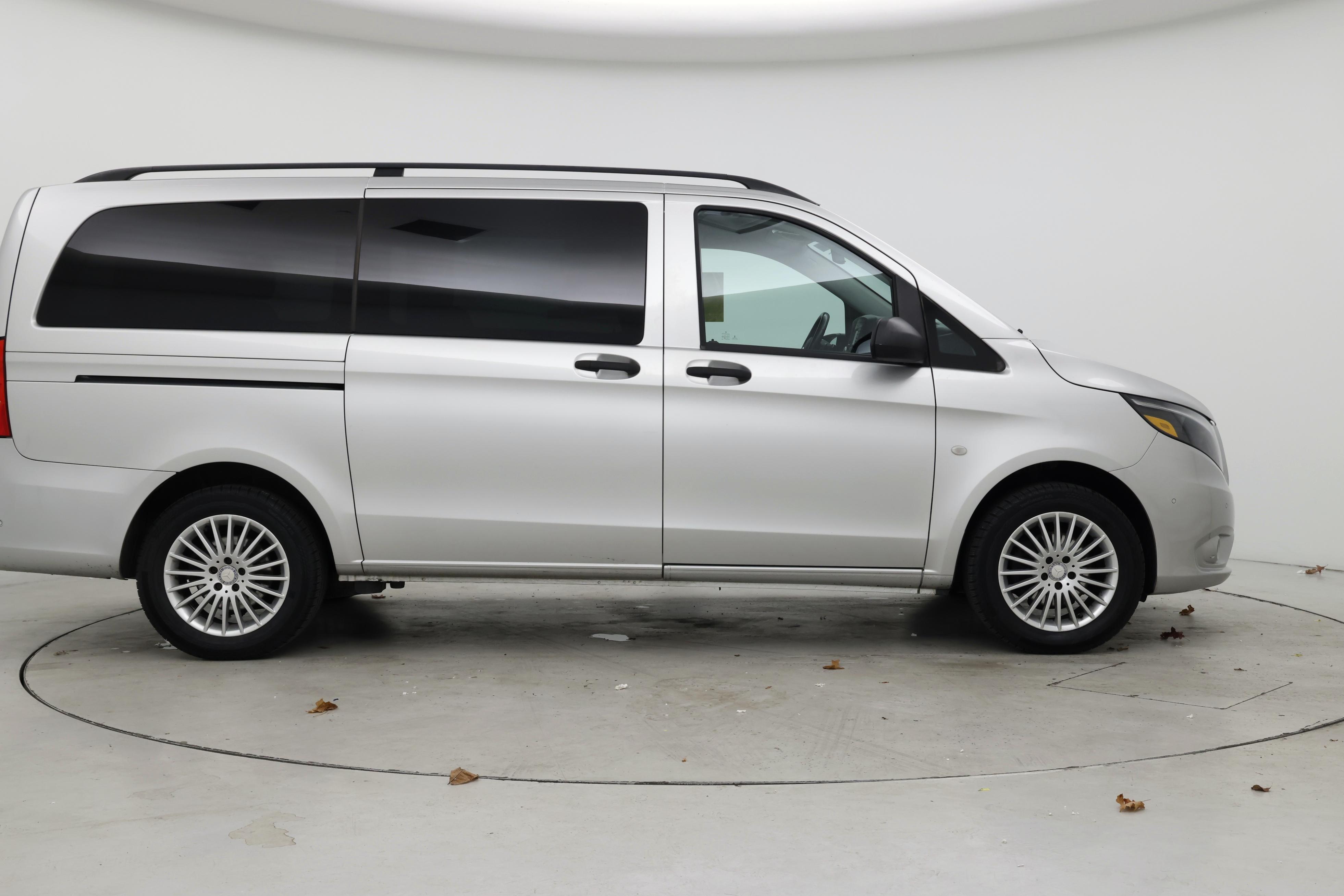 Thumbnail: 2017 Mercedes-Benz Metris - 7